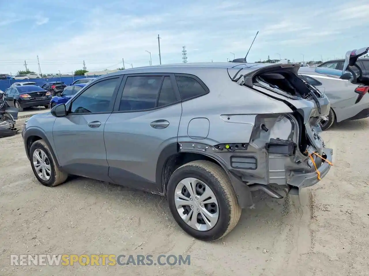 2 Photograph of a damaged car KL77LFEP1SC161065 CHEVROLET TRAX 2025