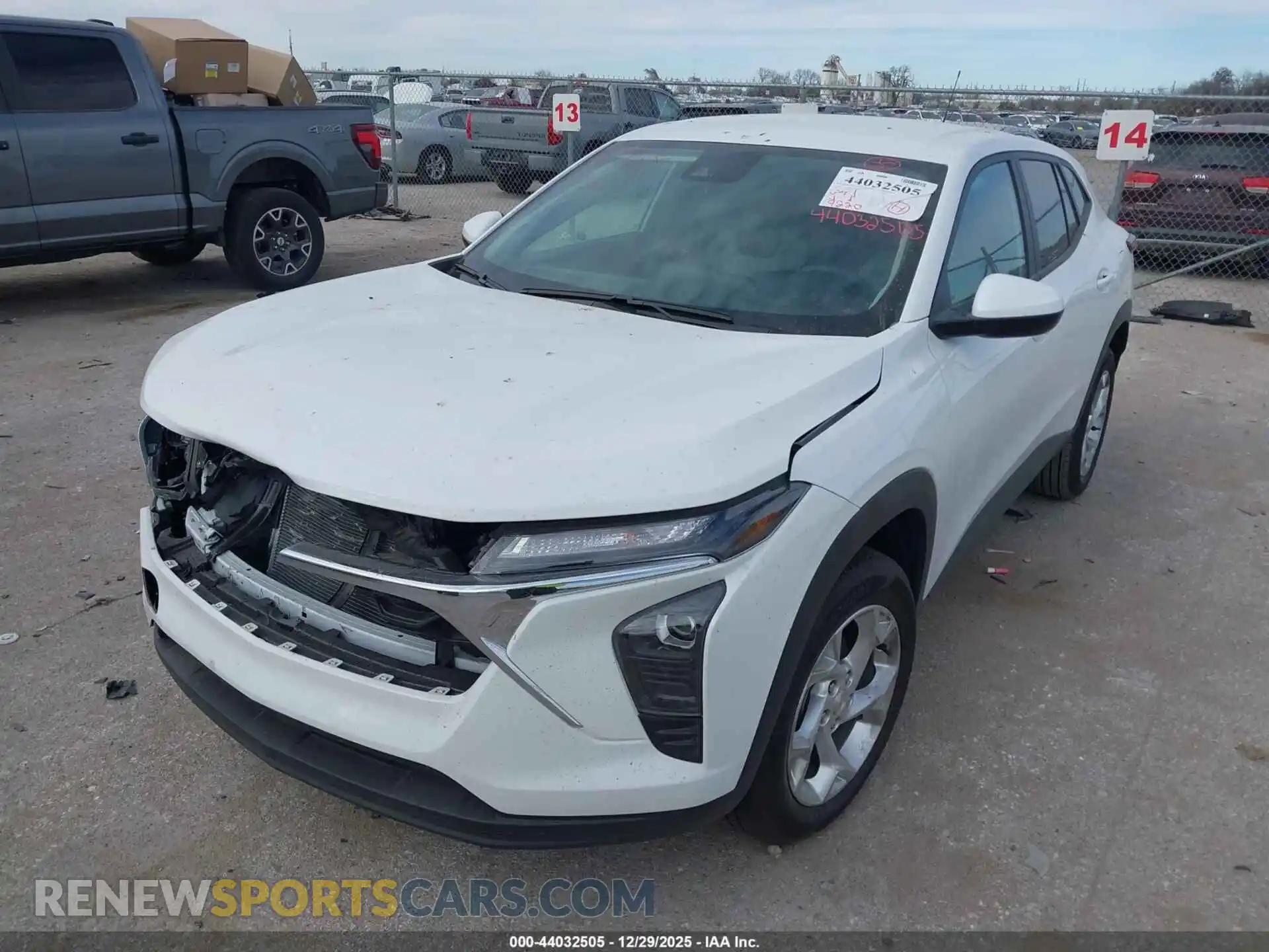 2 Photograph of a damaged car KL77LFEP3SC316361 CHEVROLET TRAX 2025