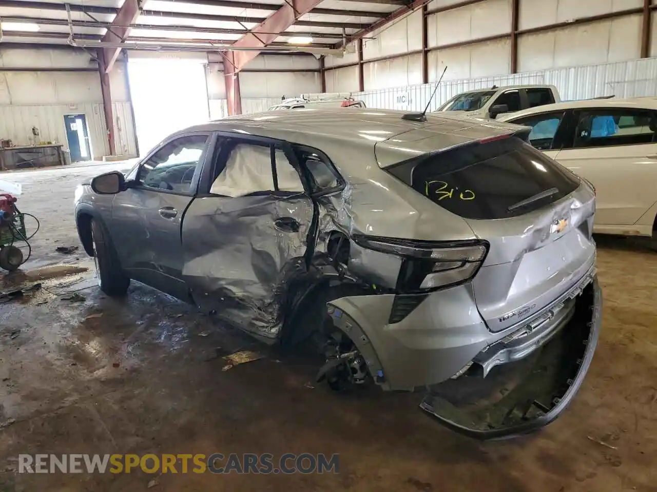 2 Photograph of a damaged car KL77LFEP4SC138508 CHEVROLET TRAX 2025