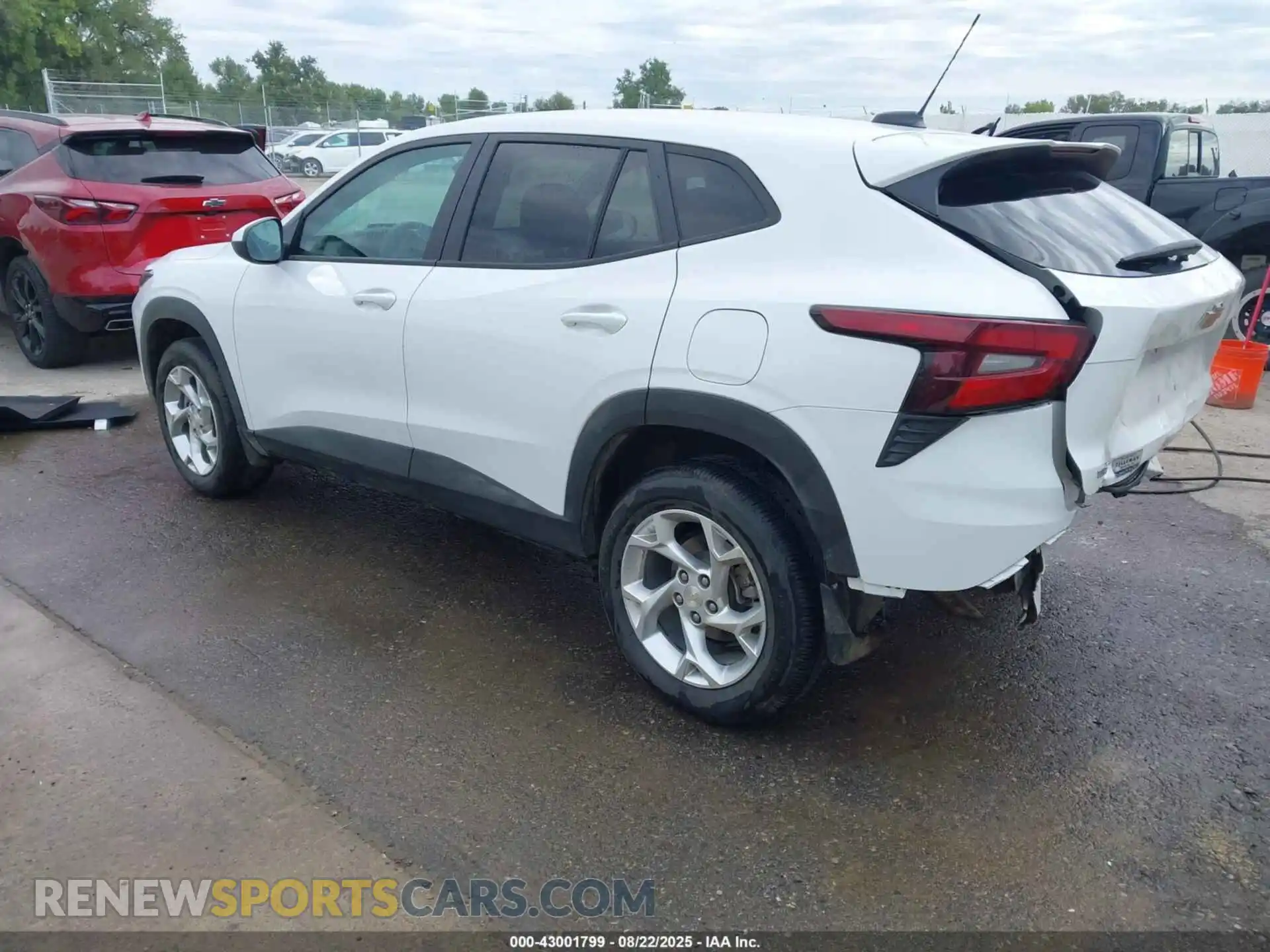 3 Photograph of a damaged car KL77LFEP5SC024419 CHEVROLET TRAX 2025