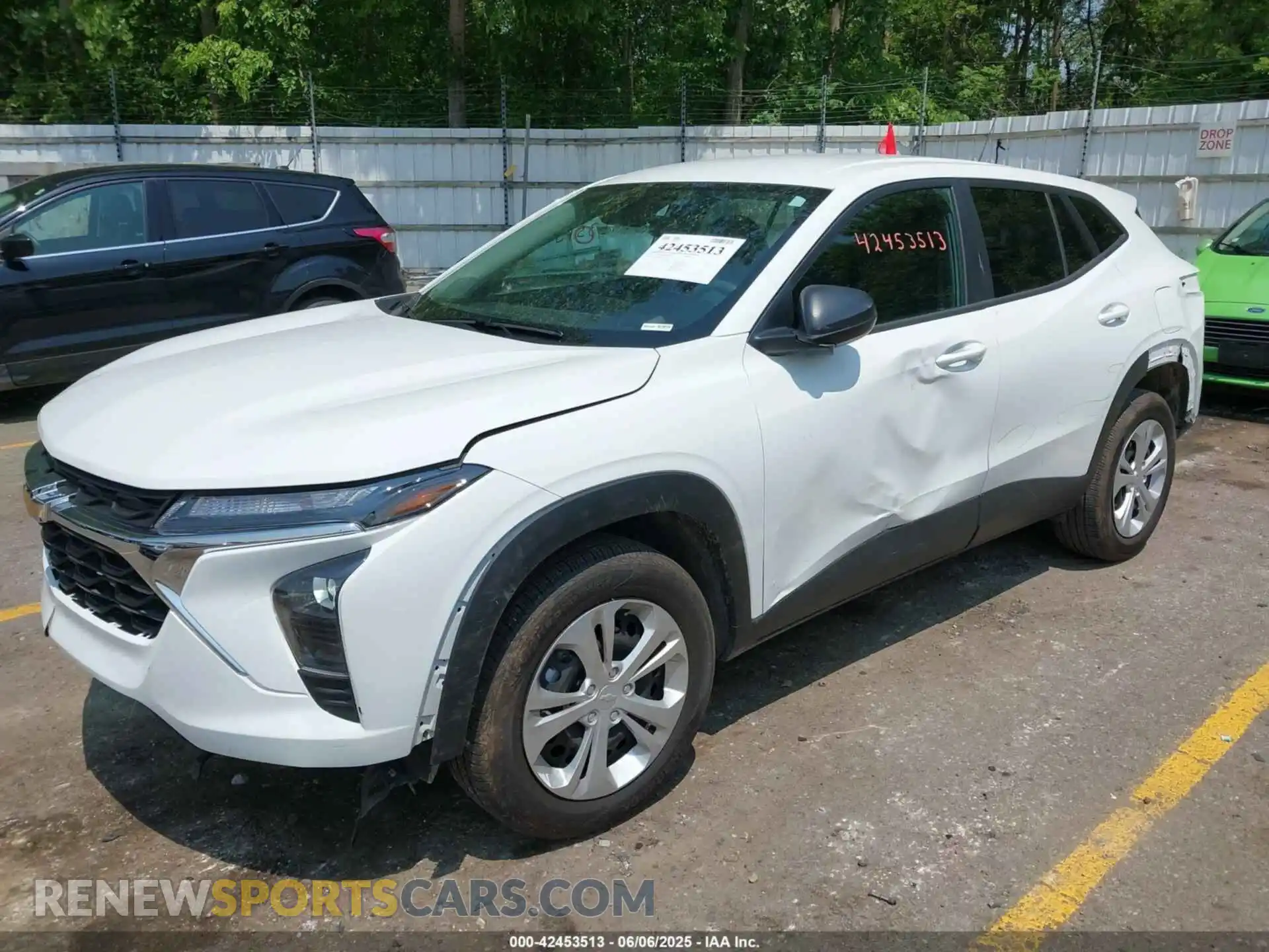 2 Photograph of a damaged car KL77LFEP5SC035405 CHEVROLET TRAX 2025
