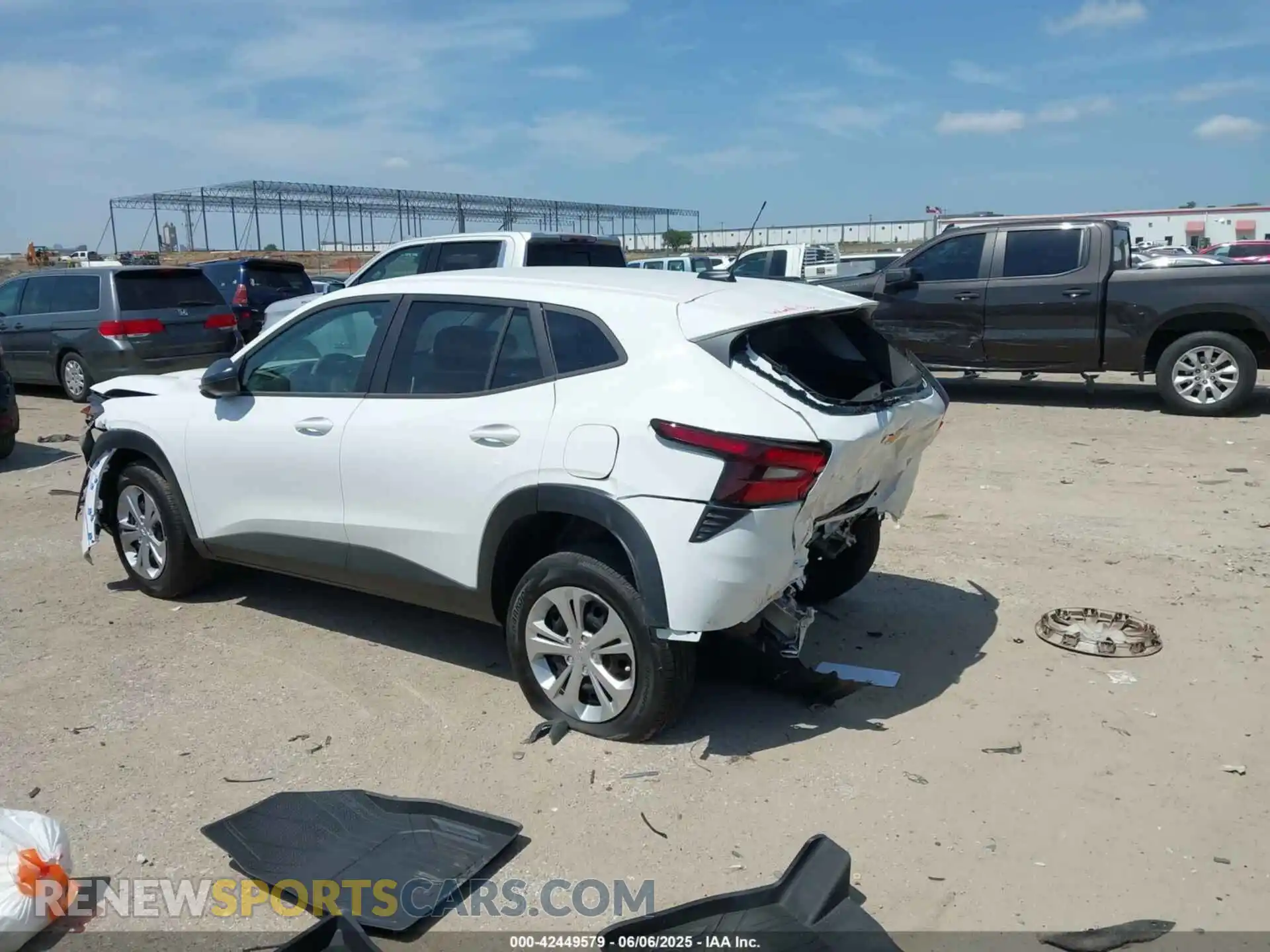 3 Photograph of a damaged car KL77LFEP5SC271746 CHEVROLET TRAX 2025