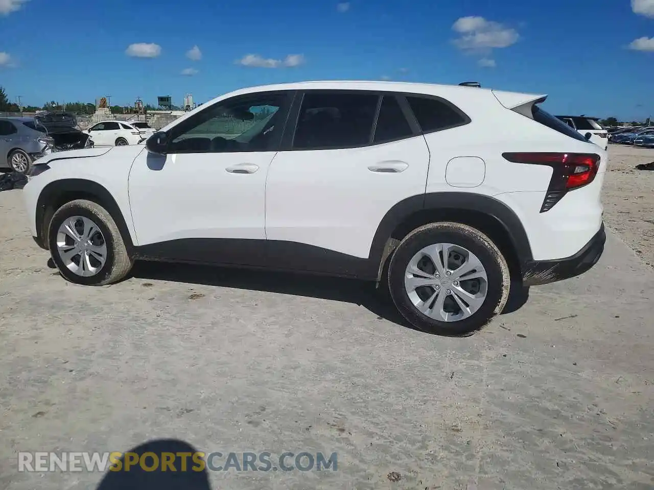 2 Фотография поврежденного автомобиля KL77LFEP9SC236787 CHEVROLET TRAX 2025