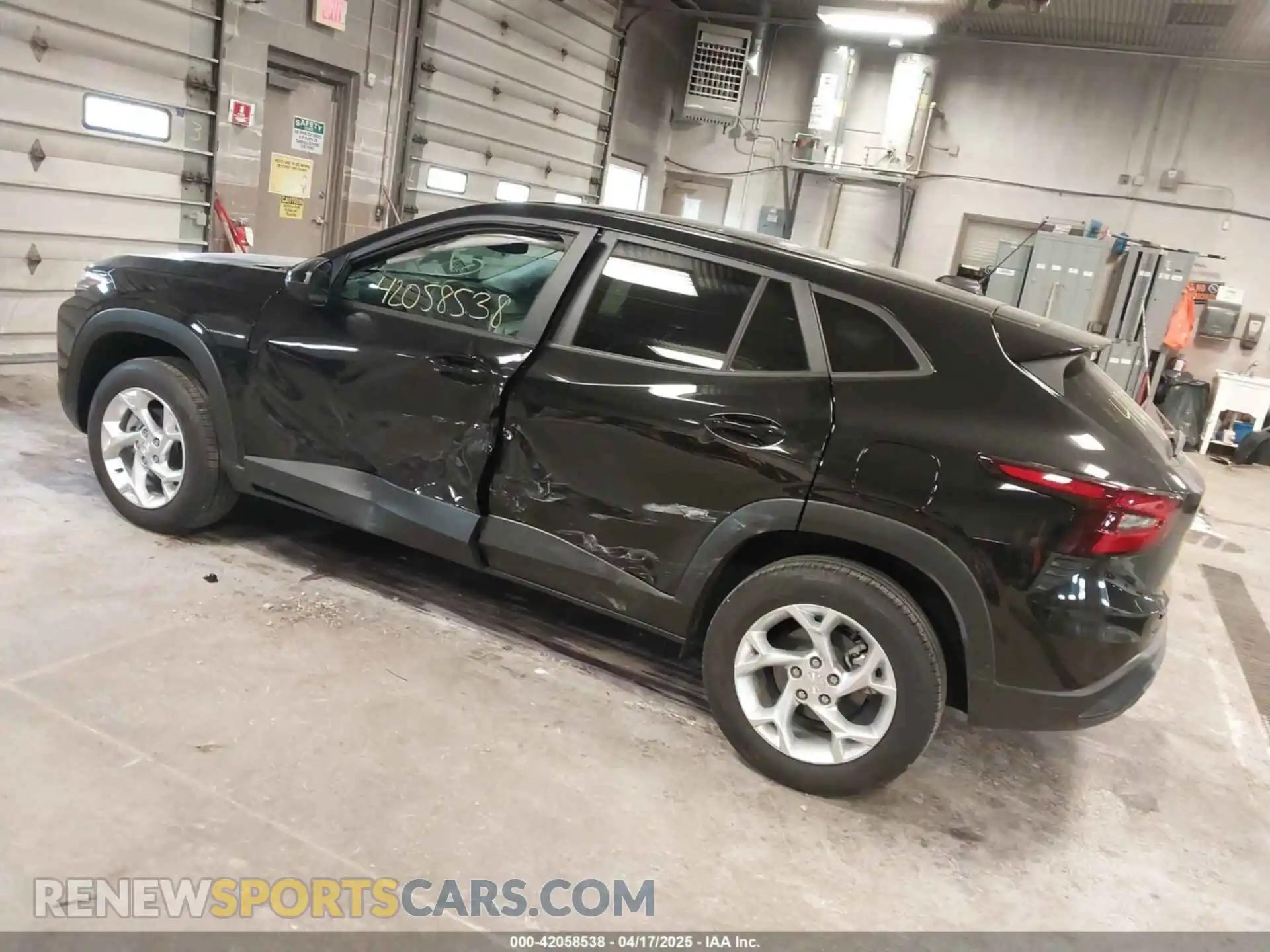 3 Photograph of a damaged car KL77LFEPXSC014016 CHEVROLET TRAX 2025