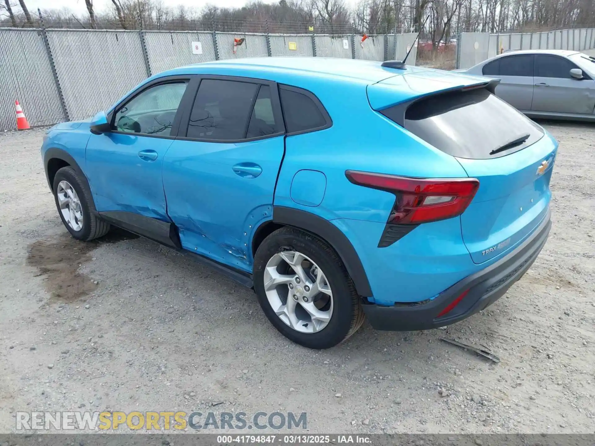 3 Photograph of a damaged car KL77LFEPXSC028269 CHEVROLET TRAX 2025