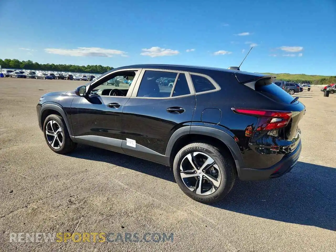 2 fotografías del automóvil dañado KL77LGEP0SC109500 CHEVROLET TRAX 2025
