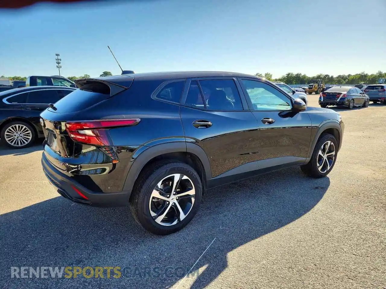 3 fotografías del automóvil dañado KL77LGEP0SC109500 CHEVROLET TRAX 2025