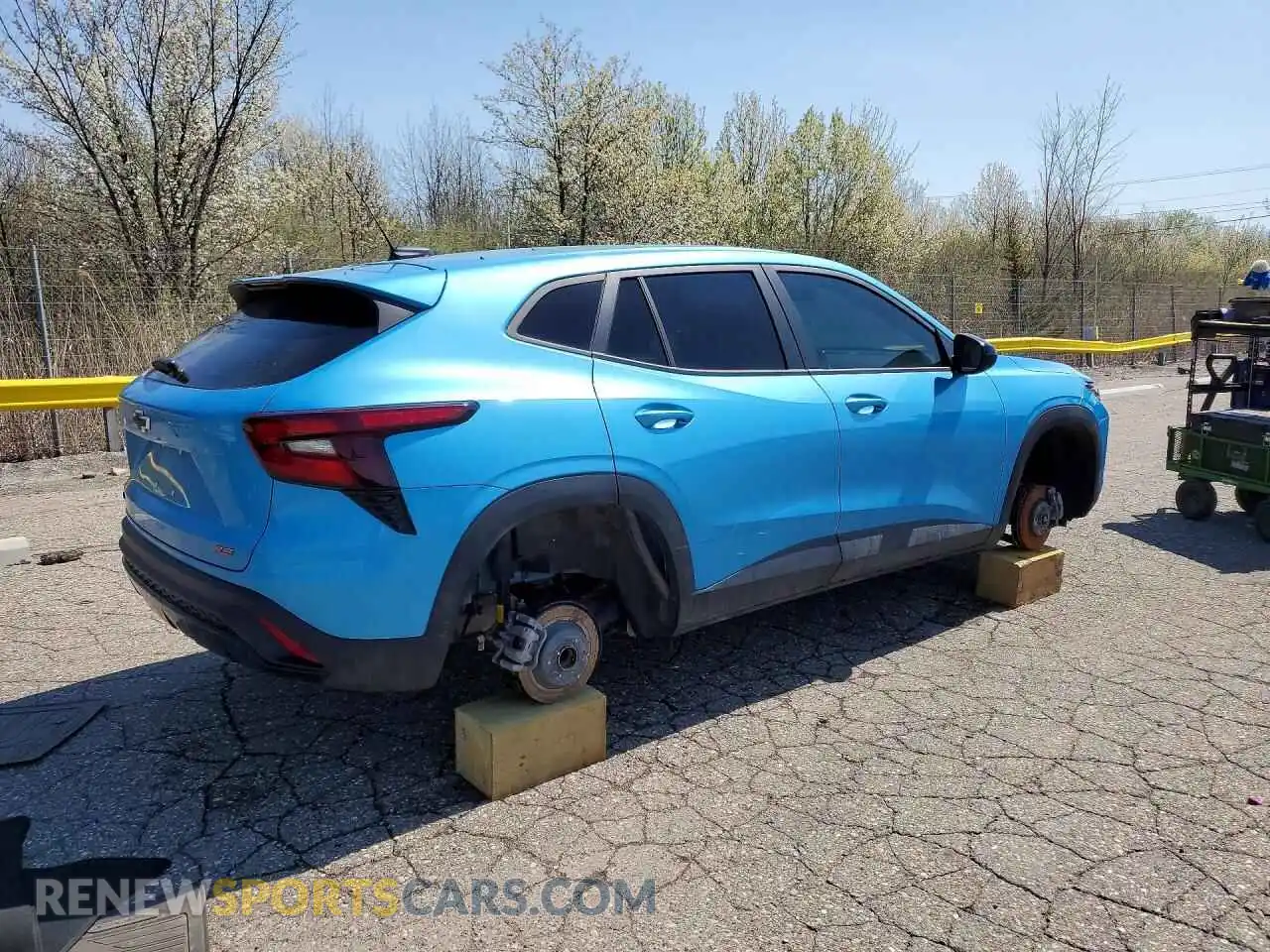 3 Фотография поврежденного автомобиля KL77LGEP1SC039294 CHEVROLET TRAX 2025