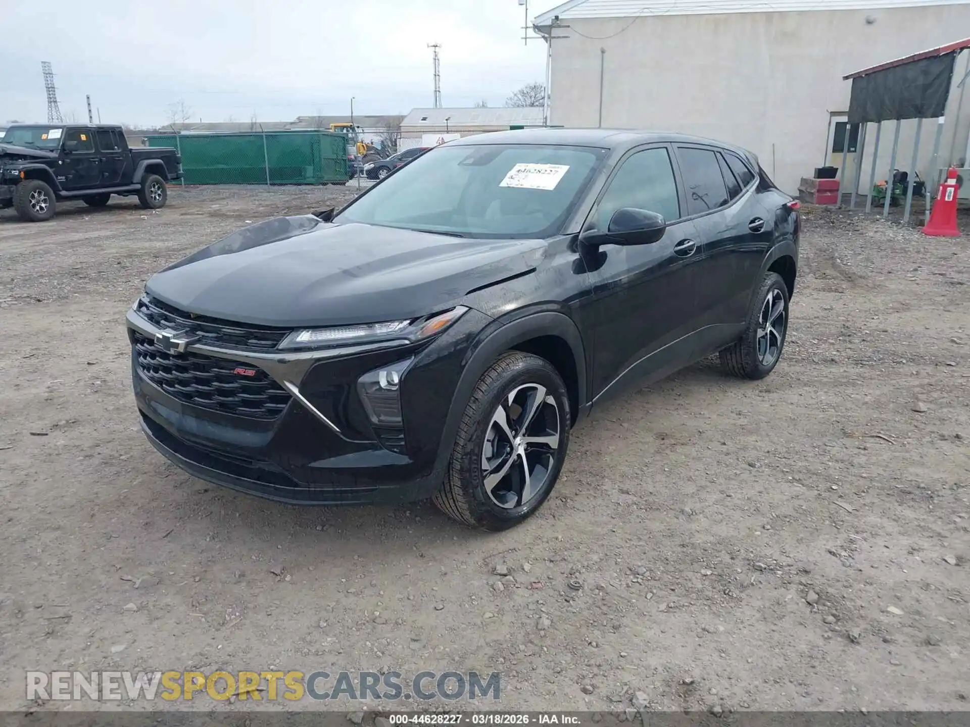 2 Фотография поврежденного автомобиля KL77LGEP1SC182097 CHEVROLET TRAX 2025