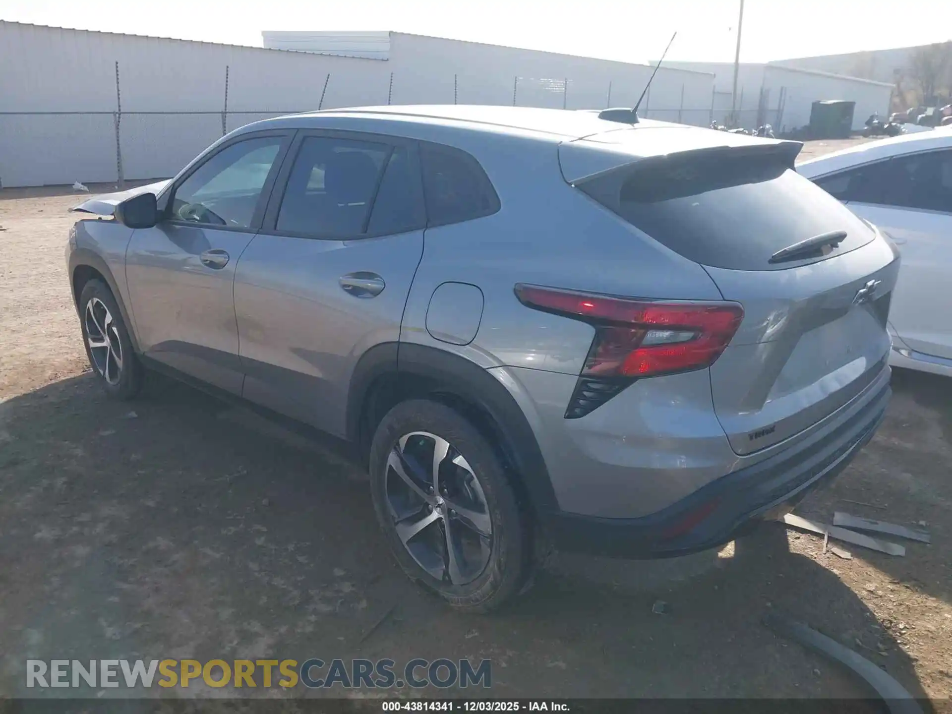 3 Фотография поврежденного автомобиля KL77LGEP2SC017188 CHEVROLET TRAX 2025