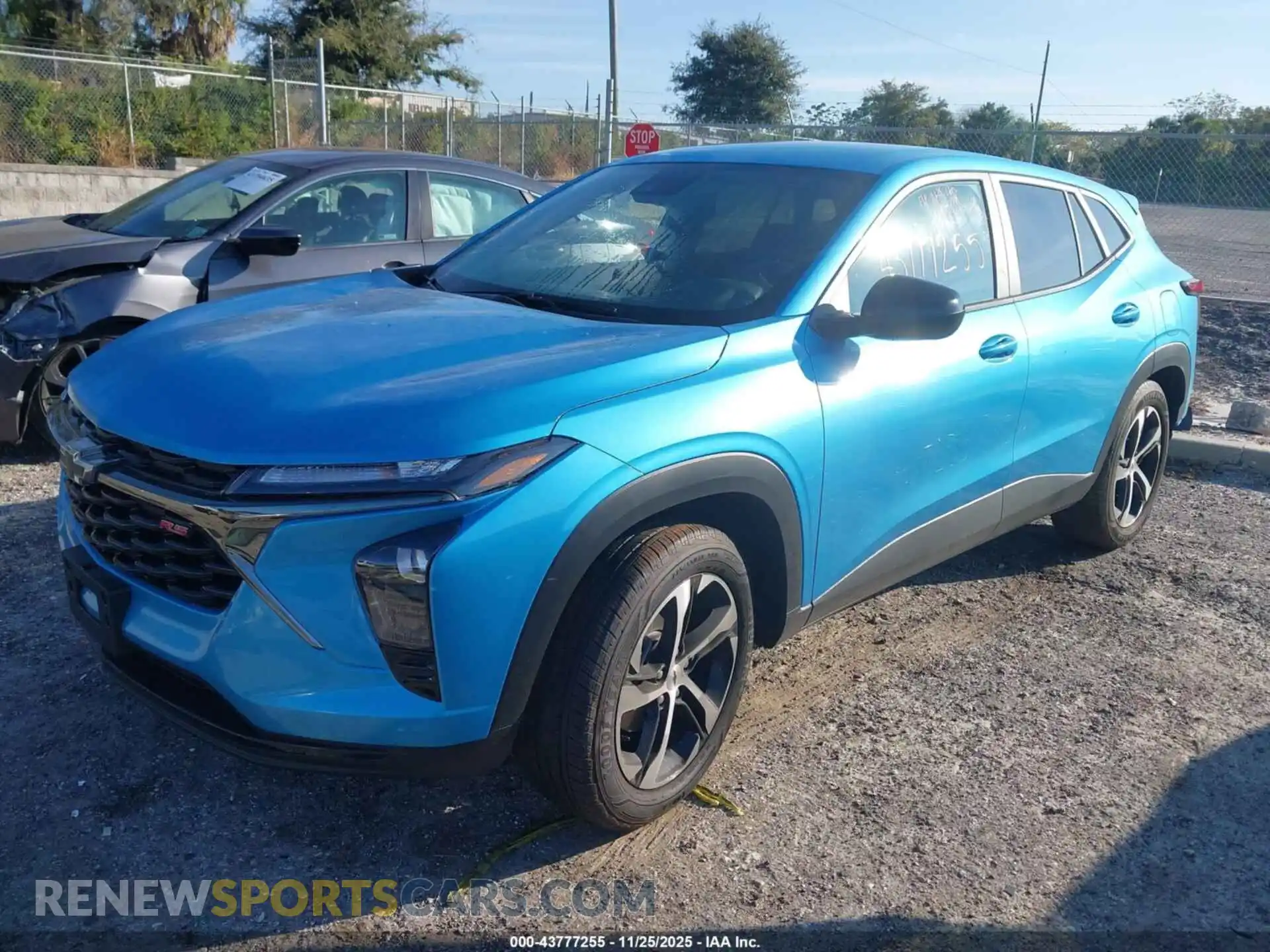 2 Photograph of a damaged car KL77LGEP2SC029969 CHEVROLET TRAX 2025