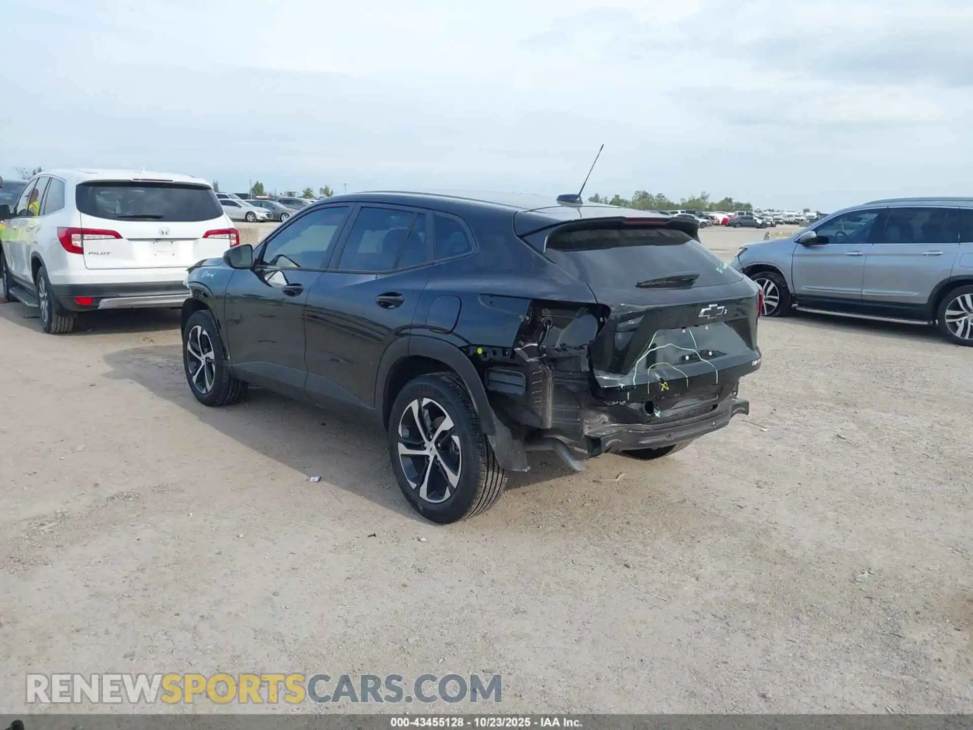 3 Photograph of a damaged car KL77LGEP3SC328922 CHEVROLET TRAX 2025