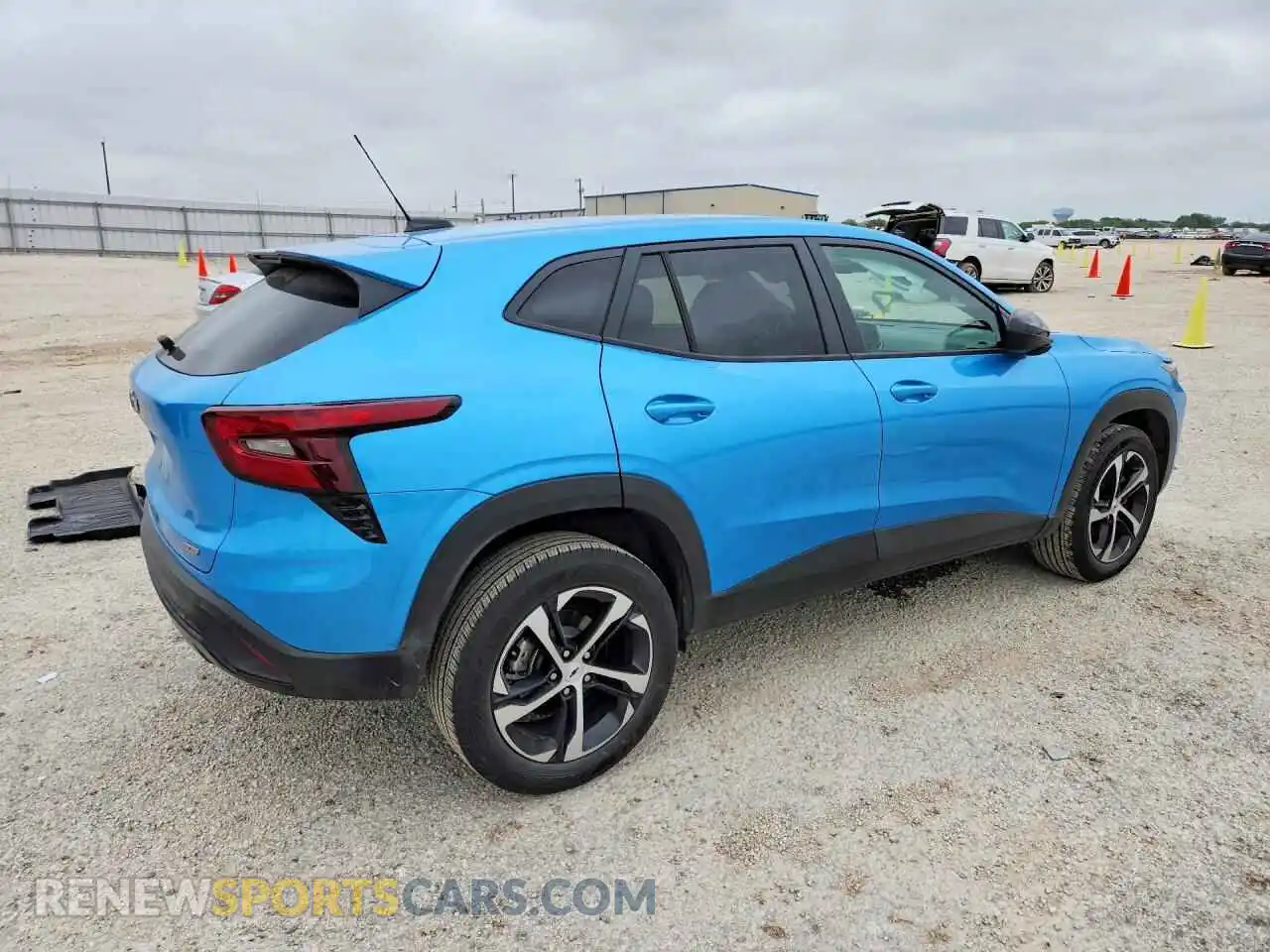 3 Фотография поврежденного автомобиля KL77LGEP3SC330329 CHEVROLET TRAX 2025