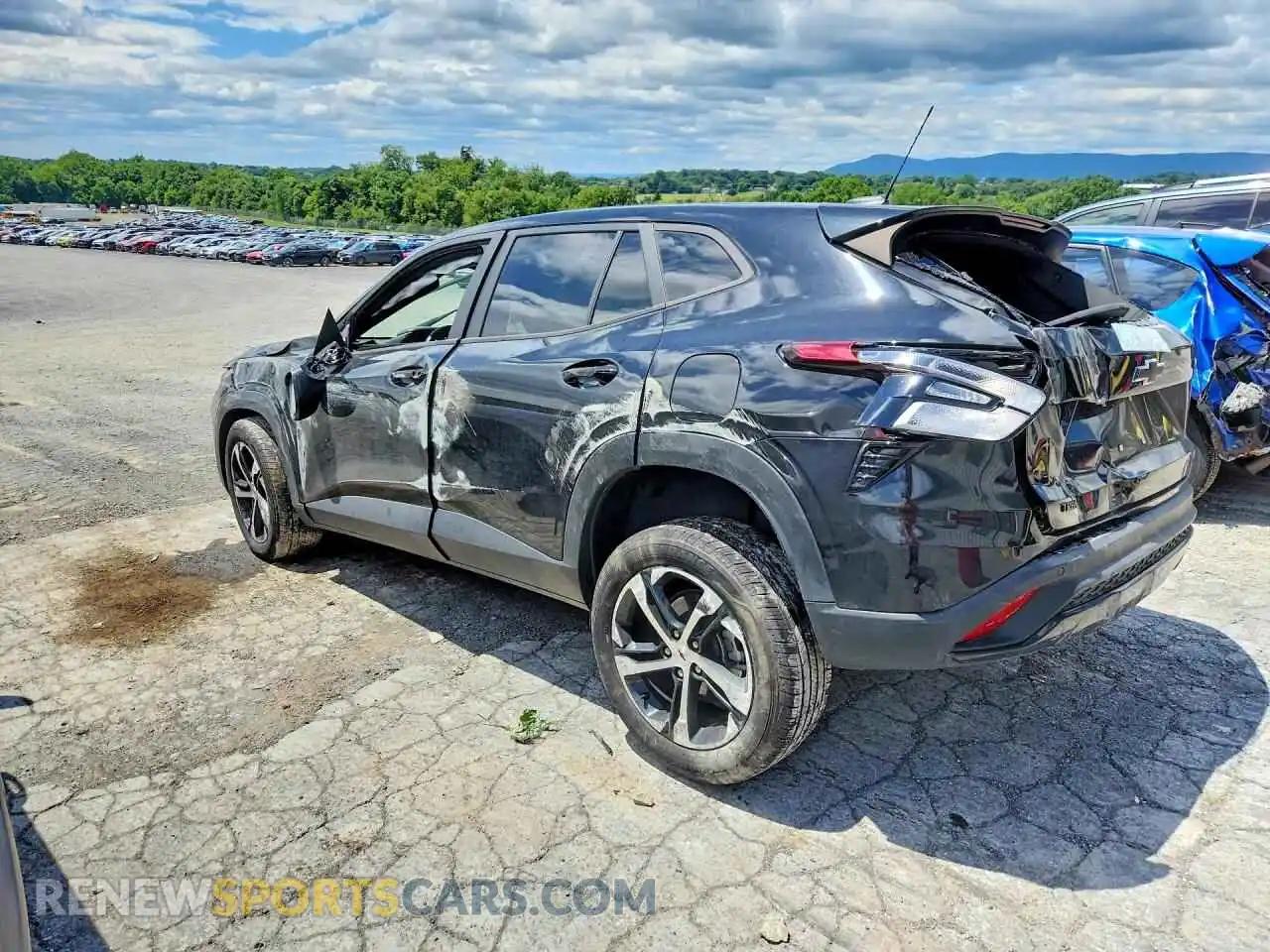 2 Photograph of a damaged car KL77LGEP7SC106464 CHEVROLET TRAX 2025