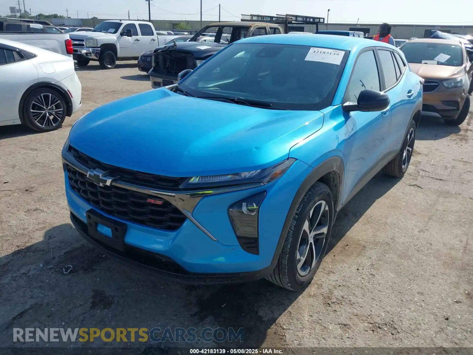 2 Фотография поврежденного автомобиля KL77LGEP9SC170022 CHEVROLET TRAX 2025