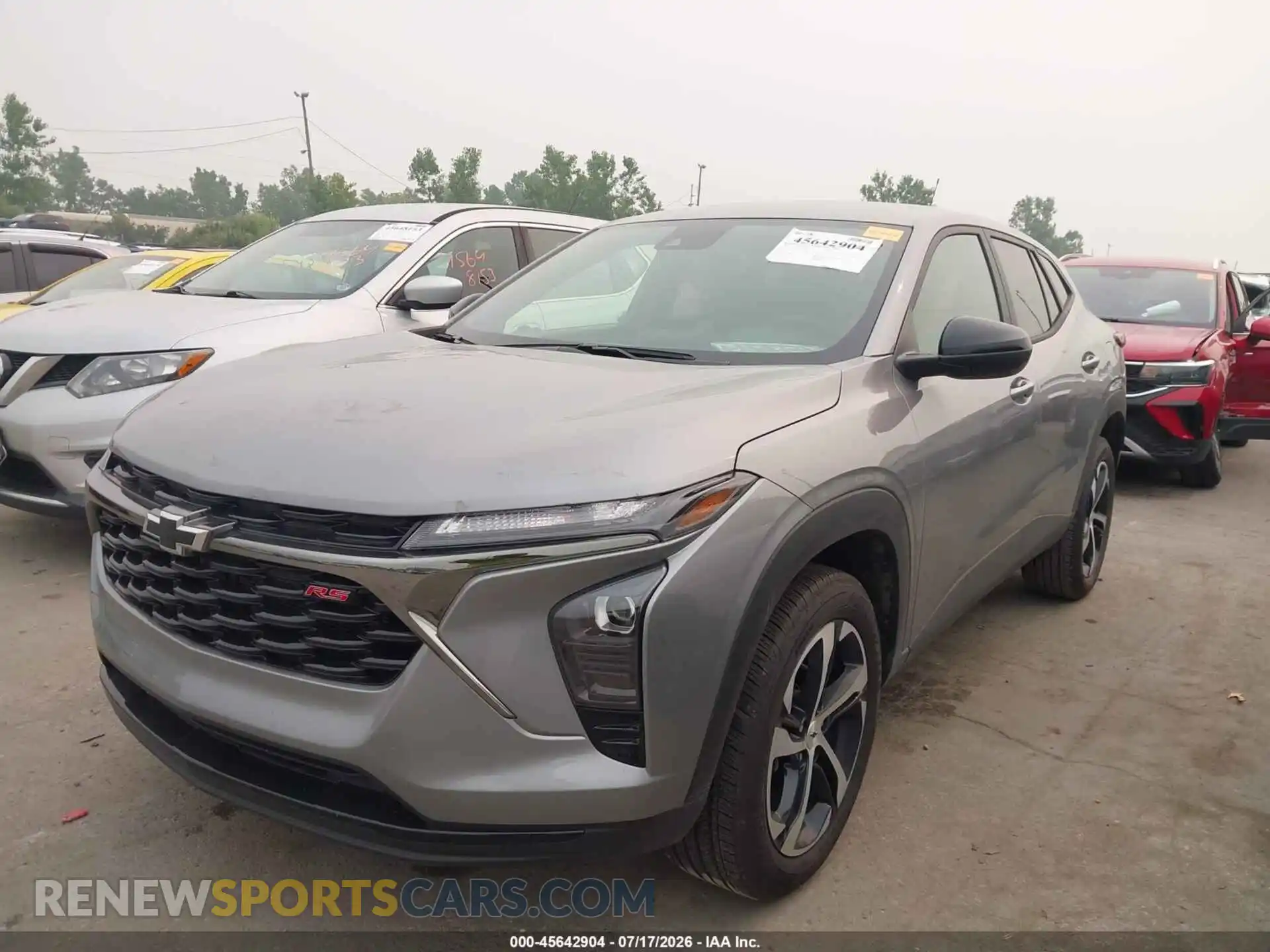 2 Фотография поврежденного автомобиля KL77LGEP9SC261226 CHEVROLET TRAX 2025