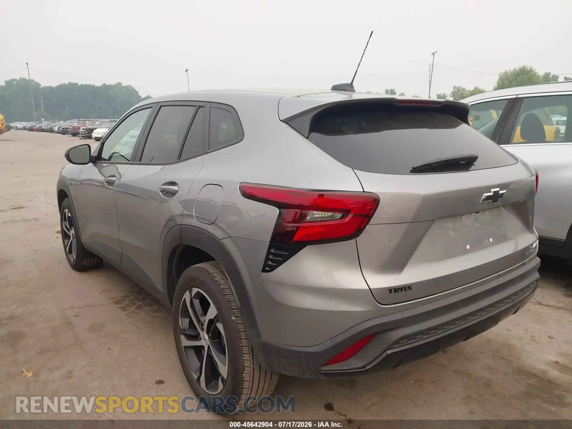 3 Фотография поврежденного автомобиля KL77LGEP9SC261226 CHEVROLET TRAX 2025