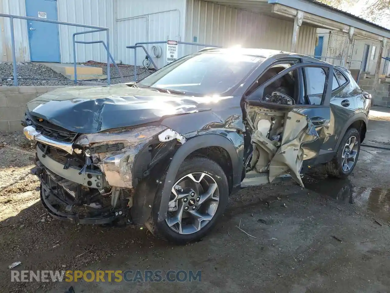 1 Photograph of a damaged car KL77LHEP0SC090128 CHEVROLET TRAX 2025