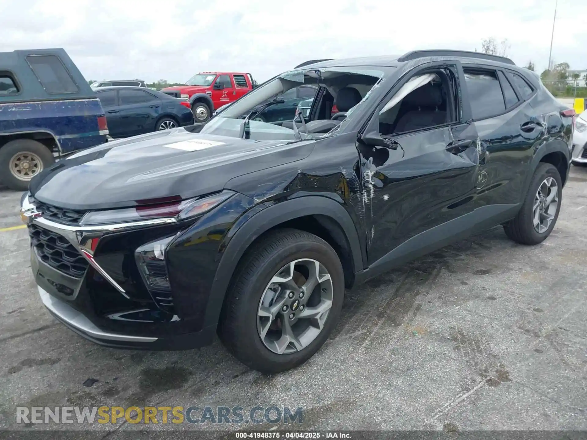 2 Photograph of a damaged car KL77LHEP0SC167581 CHEVROLET TRAX 2025