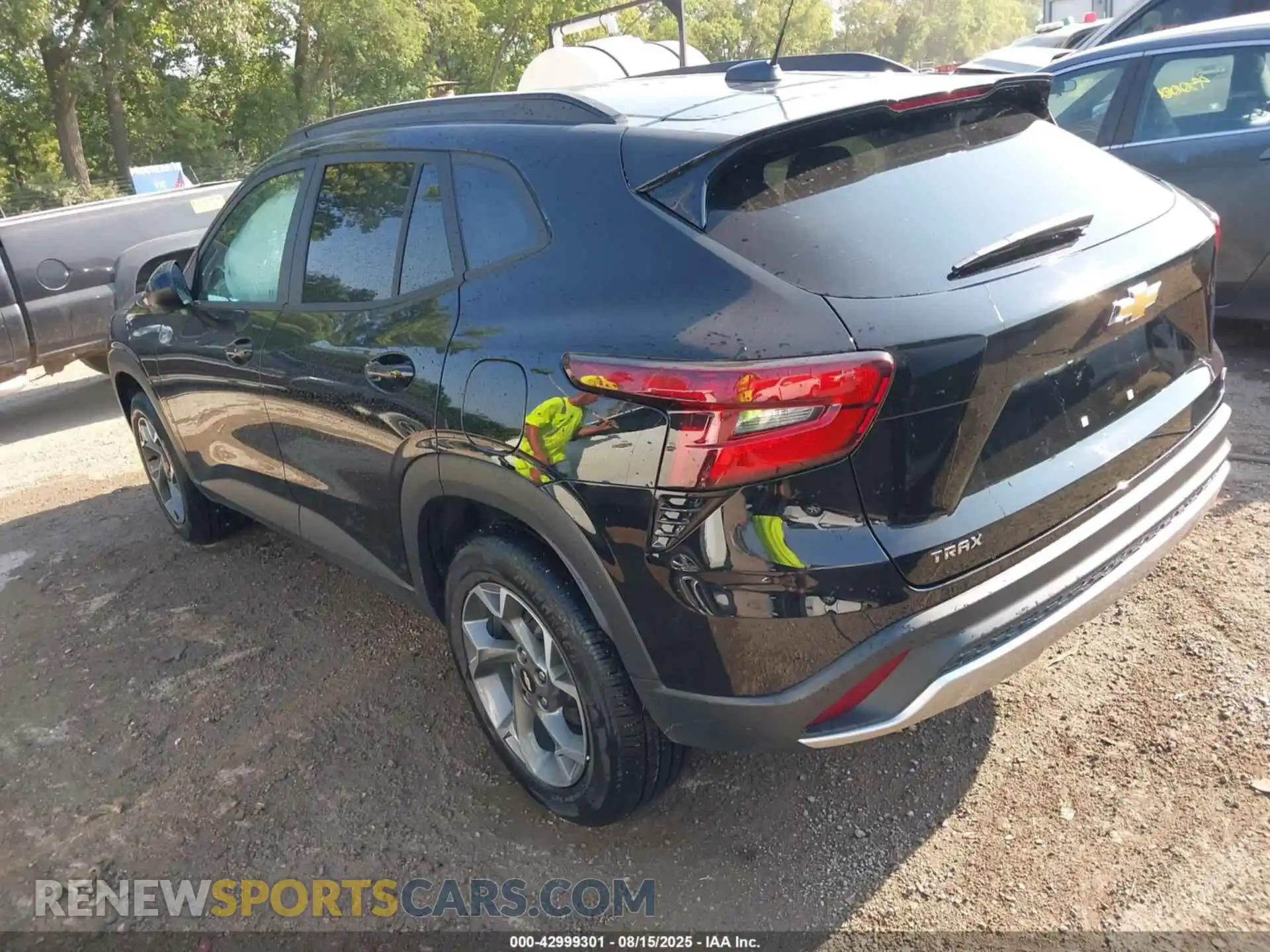 3 Photograph of a damaged car KL77LHEP0SC210719 CHEVROLET TRAX 2025