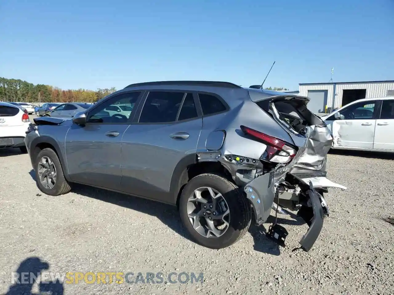 2 Photograph of a damaged car KL77LHEP0SC212096 CHEVROLET TRAX 2025