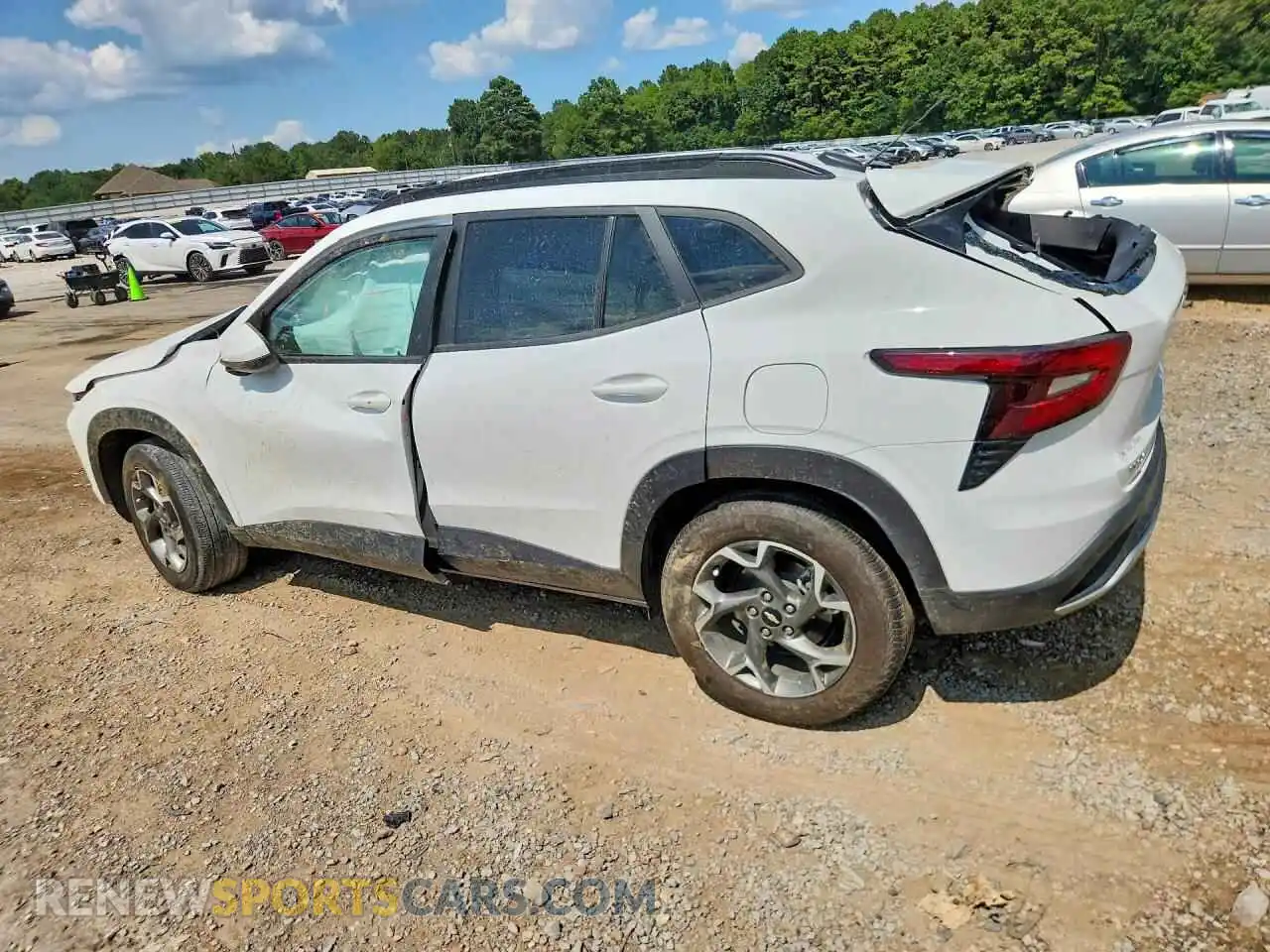 2 fotografías del automóvil dañado KL77LHEP0SC233403 CHEVROLET TRAX 2025