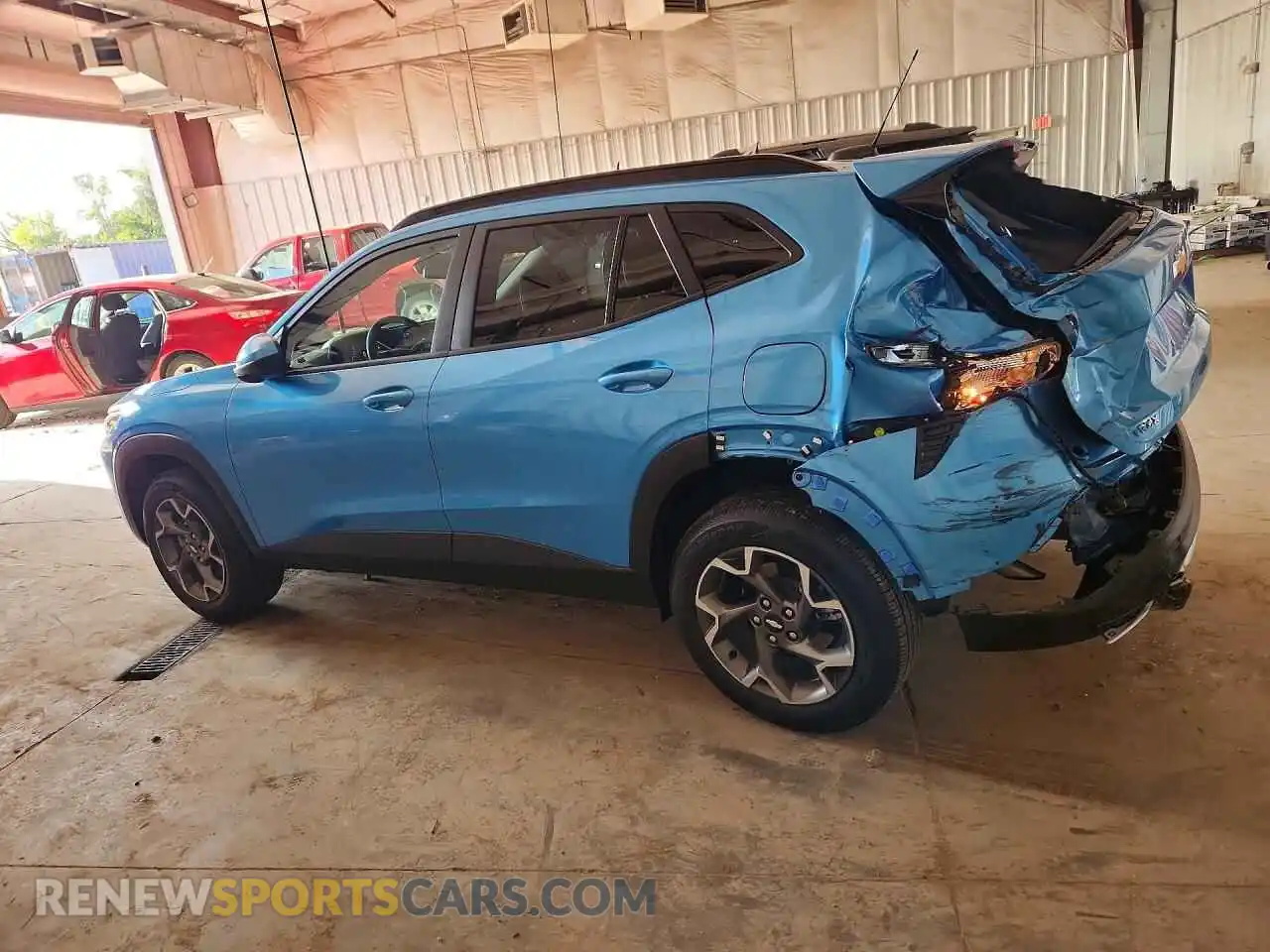 2 Фотография поврежденного автомобиля KL77LHEP0SC244840 CHEVROLET TRAX 2025