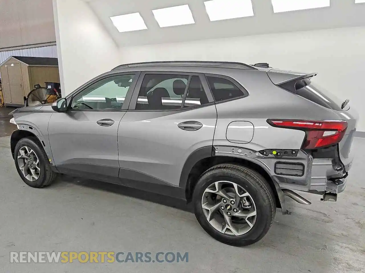 2 Photograph of a damaged car KL77LHEP1SC269262 CHEVROLET TRAX 2025