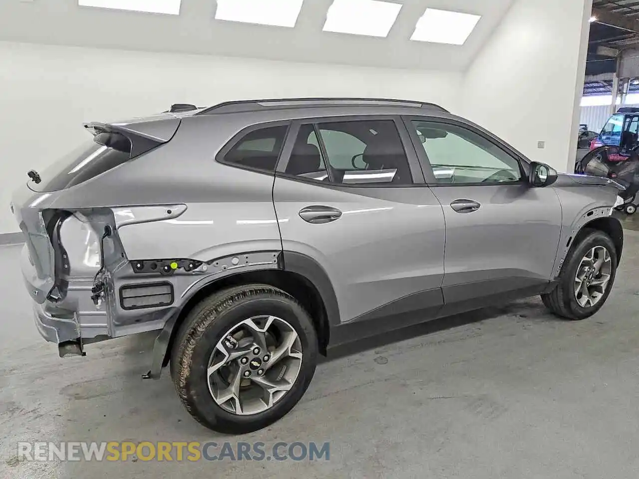 3 Photograph of a damaged car KL77LHEP1SC269262 CHEVROLET TRAX 2025