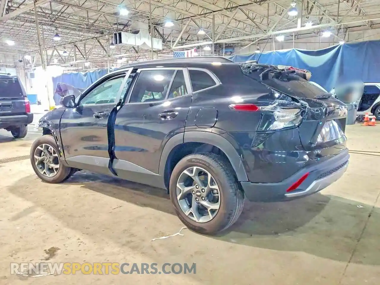 2 Photograph of a damaged car KL77LHEP1SC296459 CHEVROLET TRAX 2025