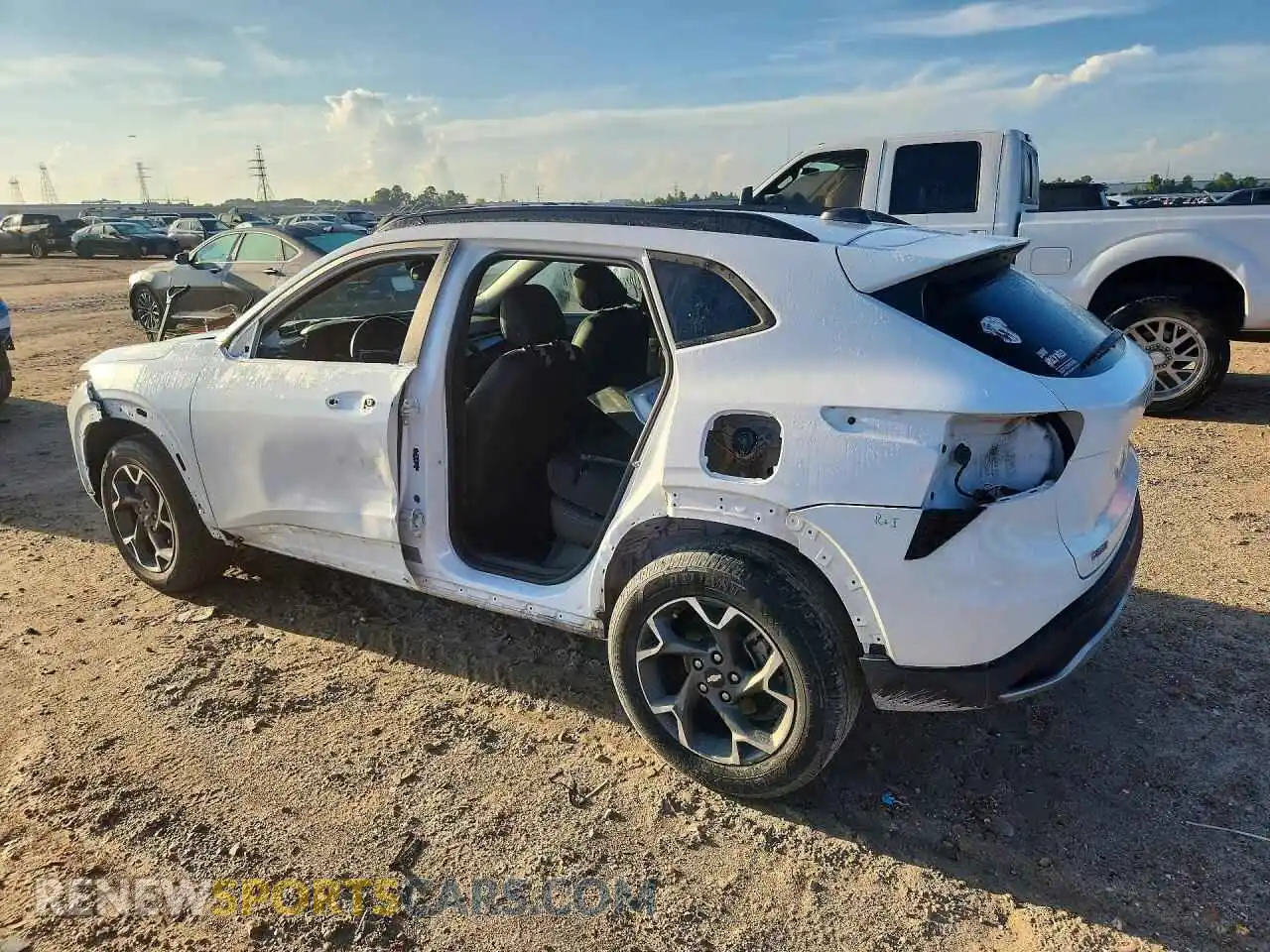 2 fotografías del automóvil dañado KL77LHEP2SC100187 CHEVROLET TRAX 2025