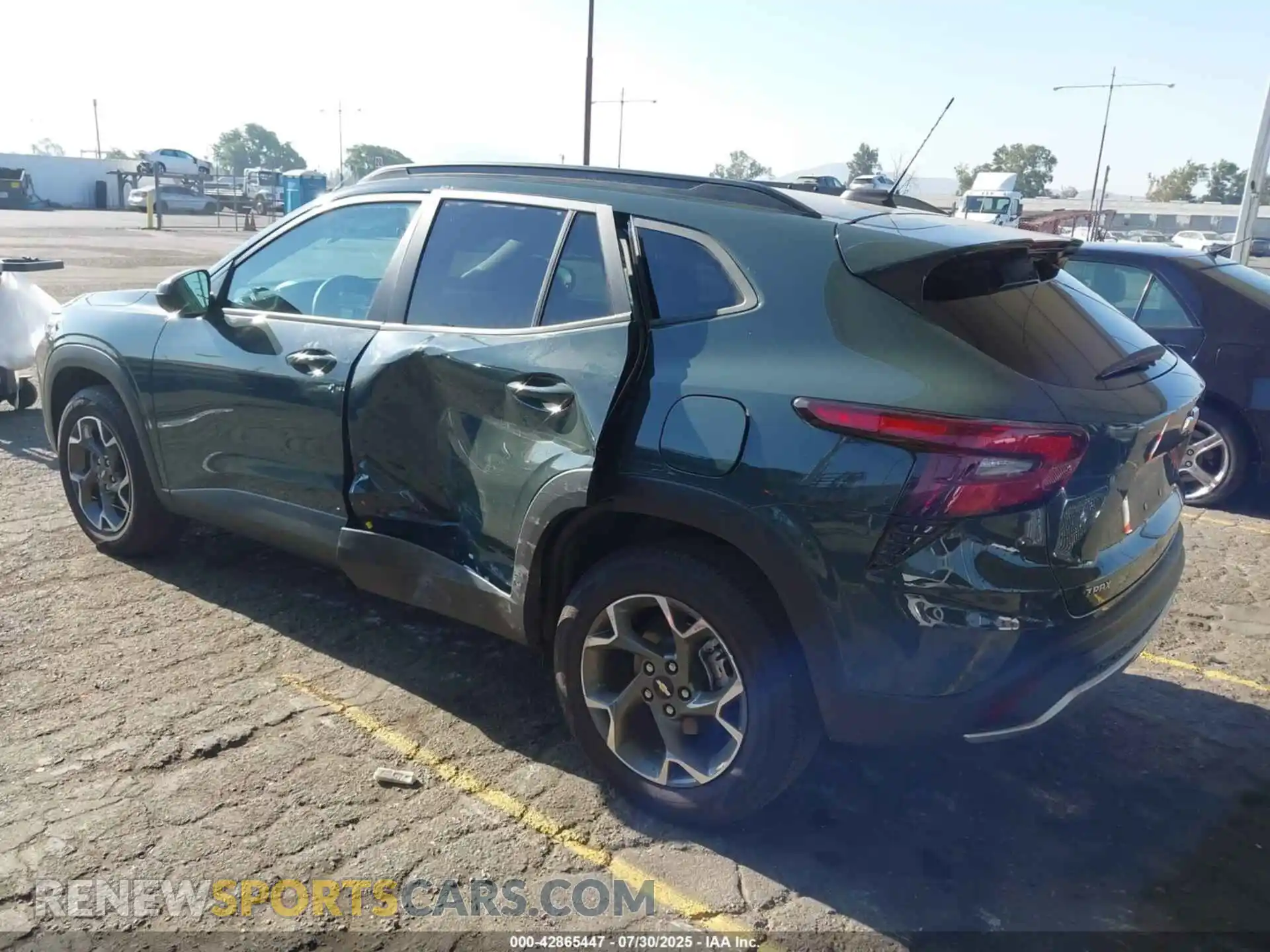 3 Photograph of a damaged car KL77LHEP2SC122979 CHEVROLET TRAX 2025
