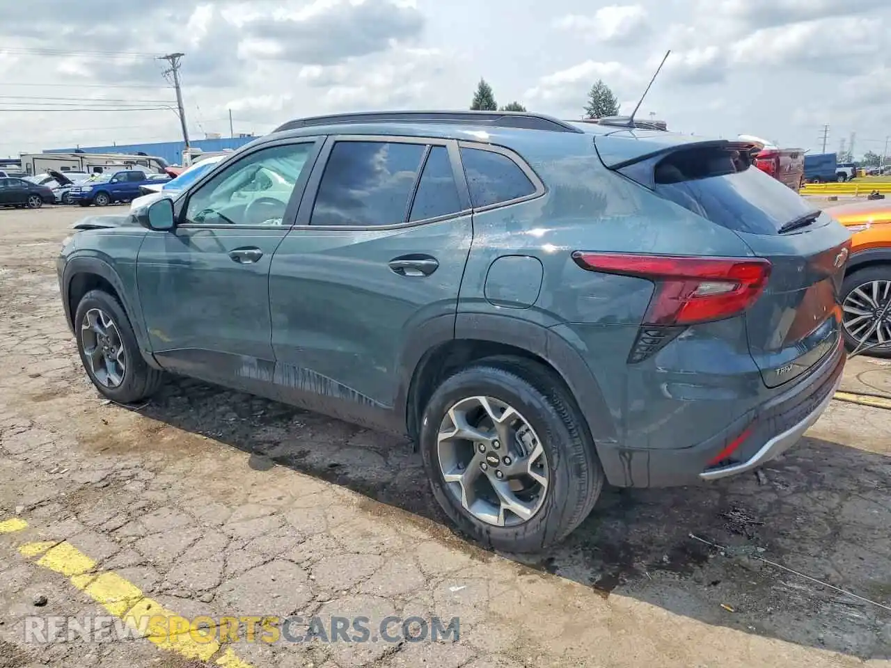 2 fotografías del automóvil dañado KL77LHEP2SC220250 CHEVROLET TRAX 2025