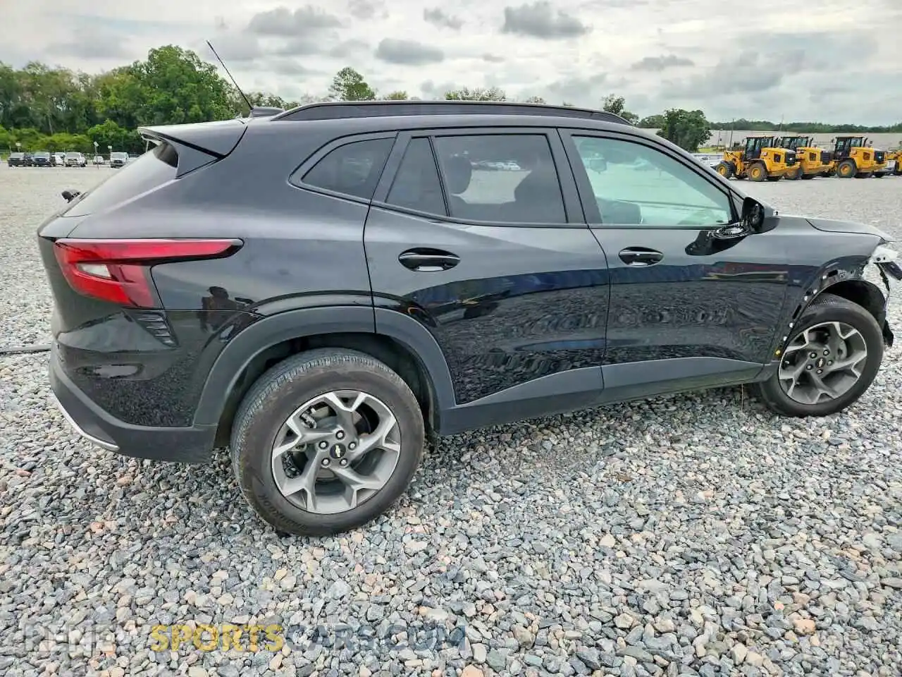 3 Фотография поврежденного автомобиля KL77LHEP2SC307551 CHEVROLET TRAX 2025
