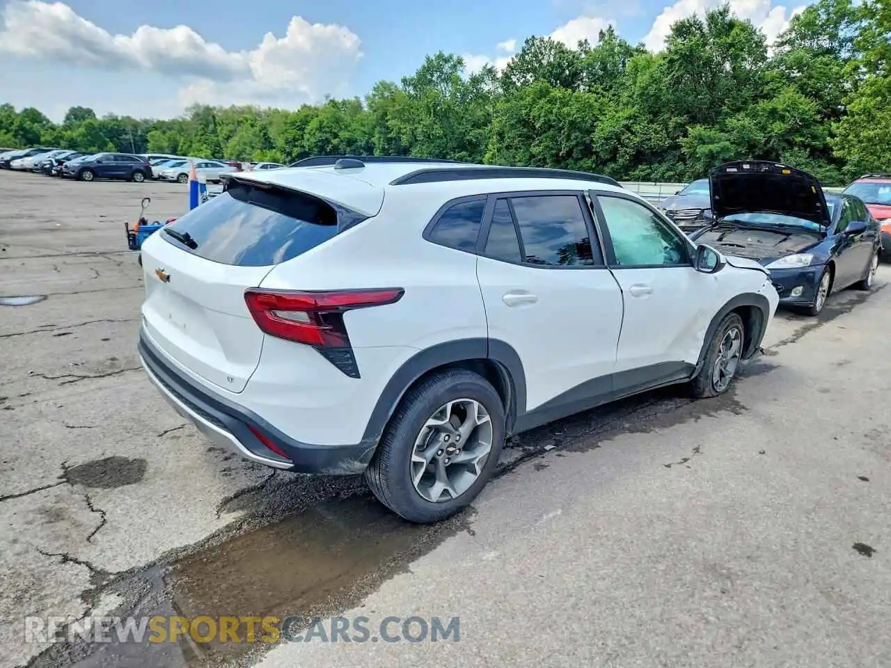 3 fotografías del automóvil dañado KL77LHEP2SC334054 CHEVROLET TRAX 2025