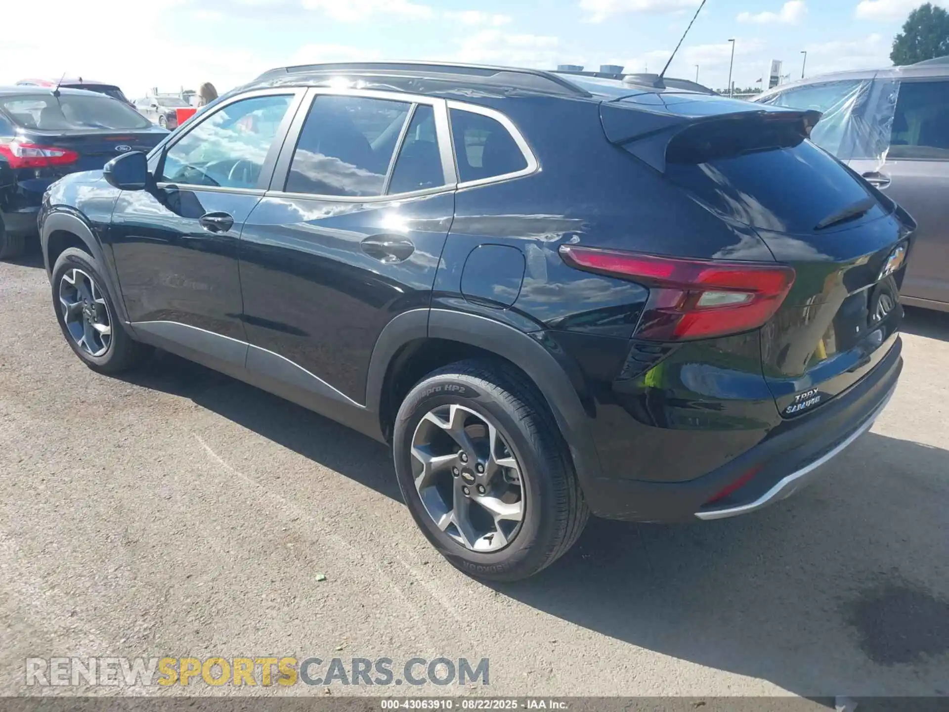 3 Photograph of a damaged car KL77LHEP3SC107813 CHEVROLET TRAX 2025