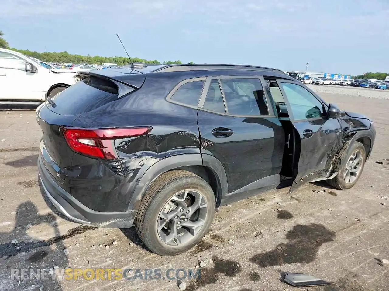 3 fotografías del automóvil dañado KL77LHEP3SC109836 CHEVROLET TRAX 2025