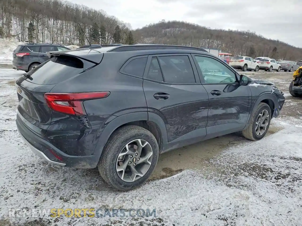 3 Photograph of a damaged car KL77LHEP3SC231595 CHEVROLET TRAX 2025