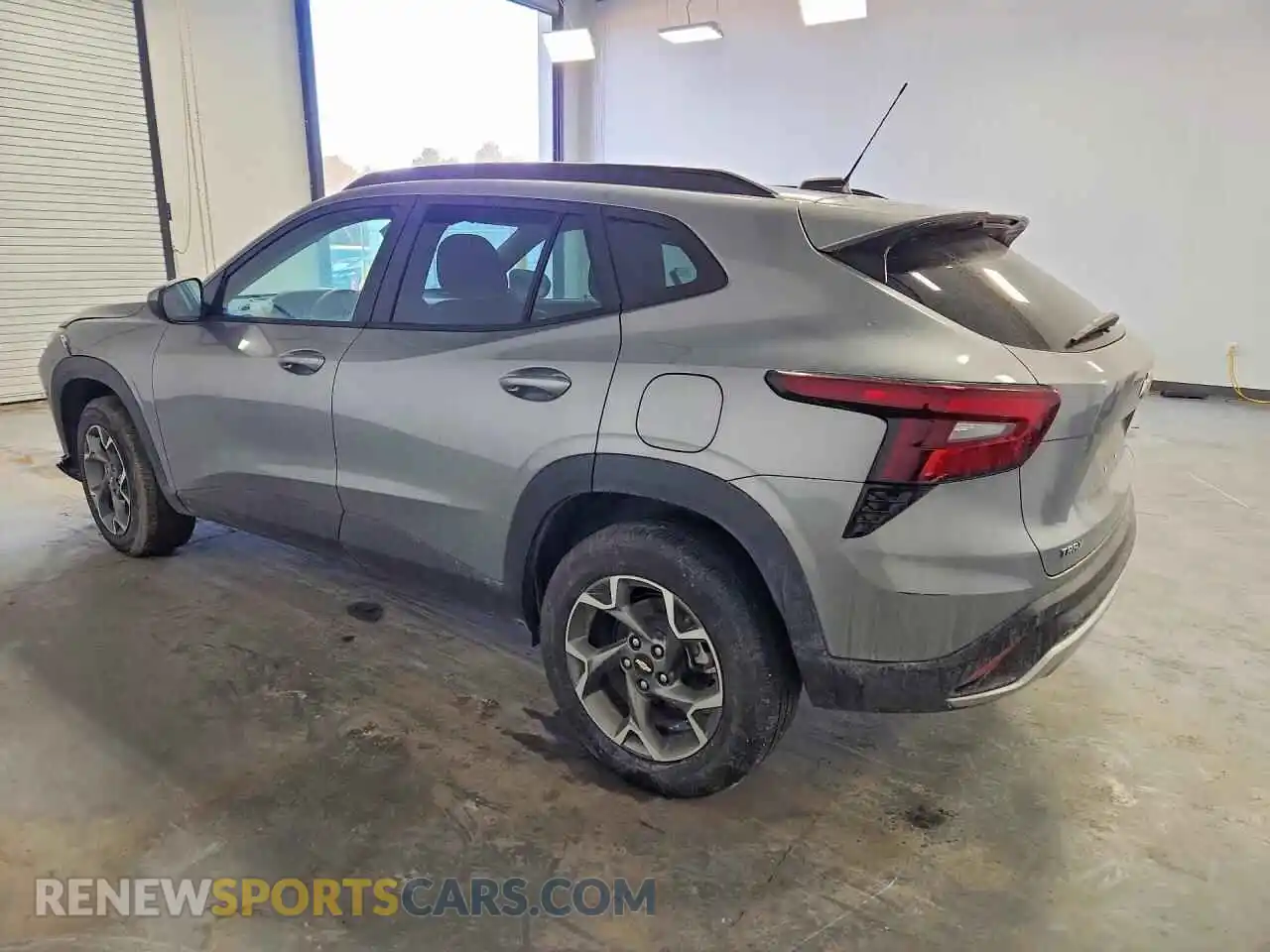 2 Photograph of a damaged car KL77LHEP3SC264211 CHEVROLET TRAX 2025