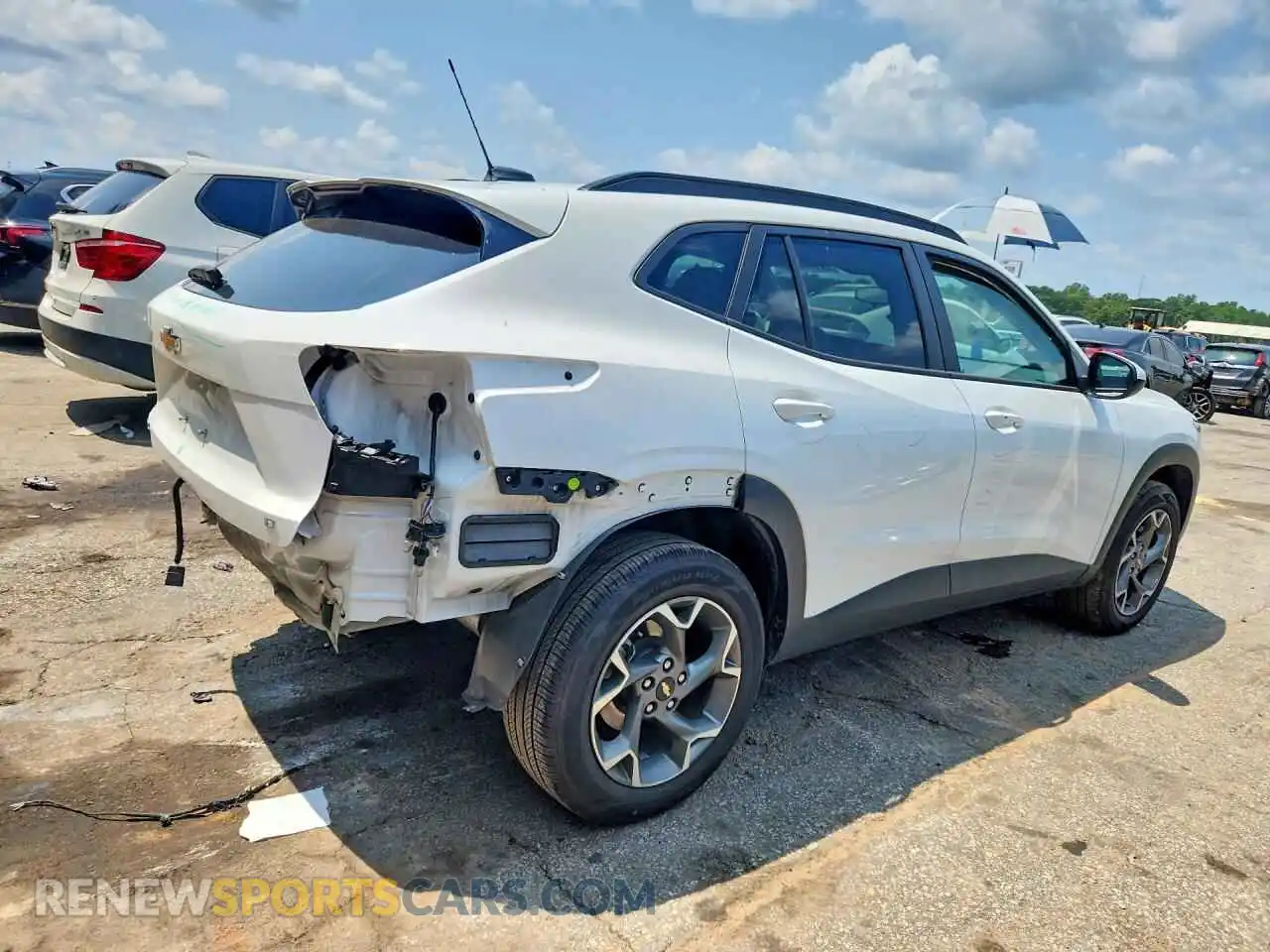 3 Photograph of a damaged car KL77LHEP3SC267450 CHEVROLET TRAX 2025