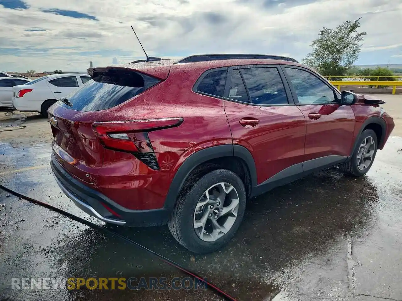 3 Фотография поврежденного автомобиля KL77LHEP3SC283213 CHEVROLET TRAX 2025