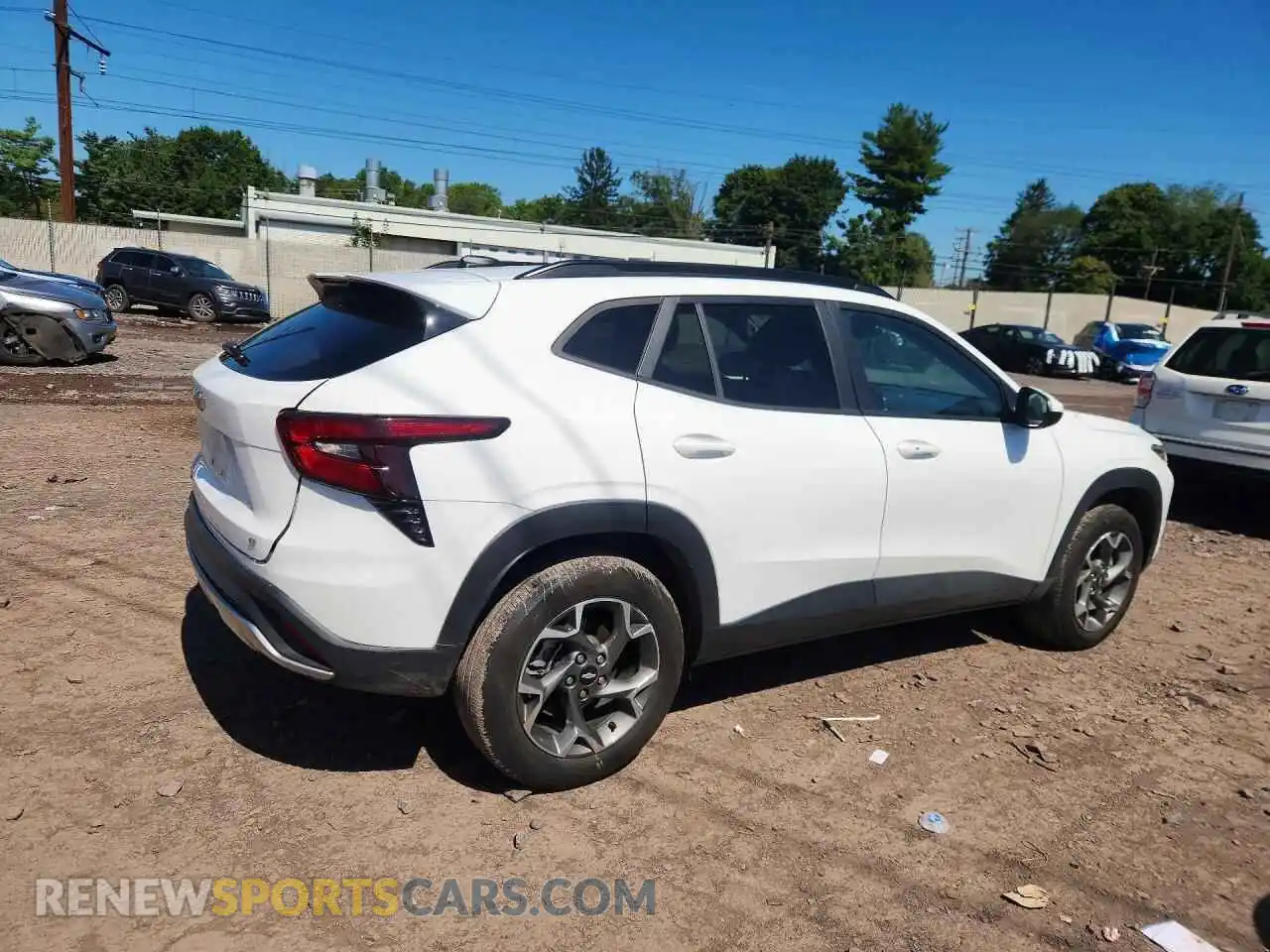 3 fotografías del automóvil dañado KL77LHEP3SC313715 CHEVROLET TRAX 2025