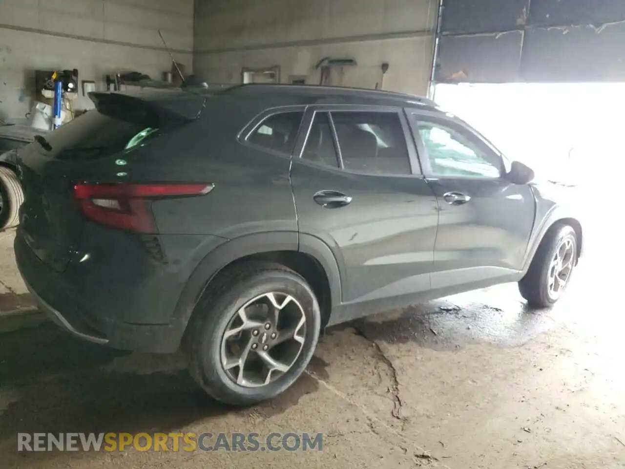 3 Photograph of a damaged car KL77LHEP4SC035455 CHEVROLET TRAX 2025