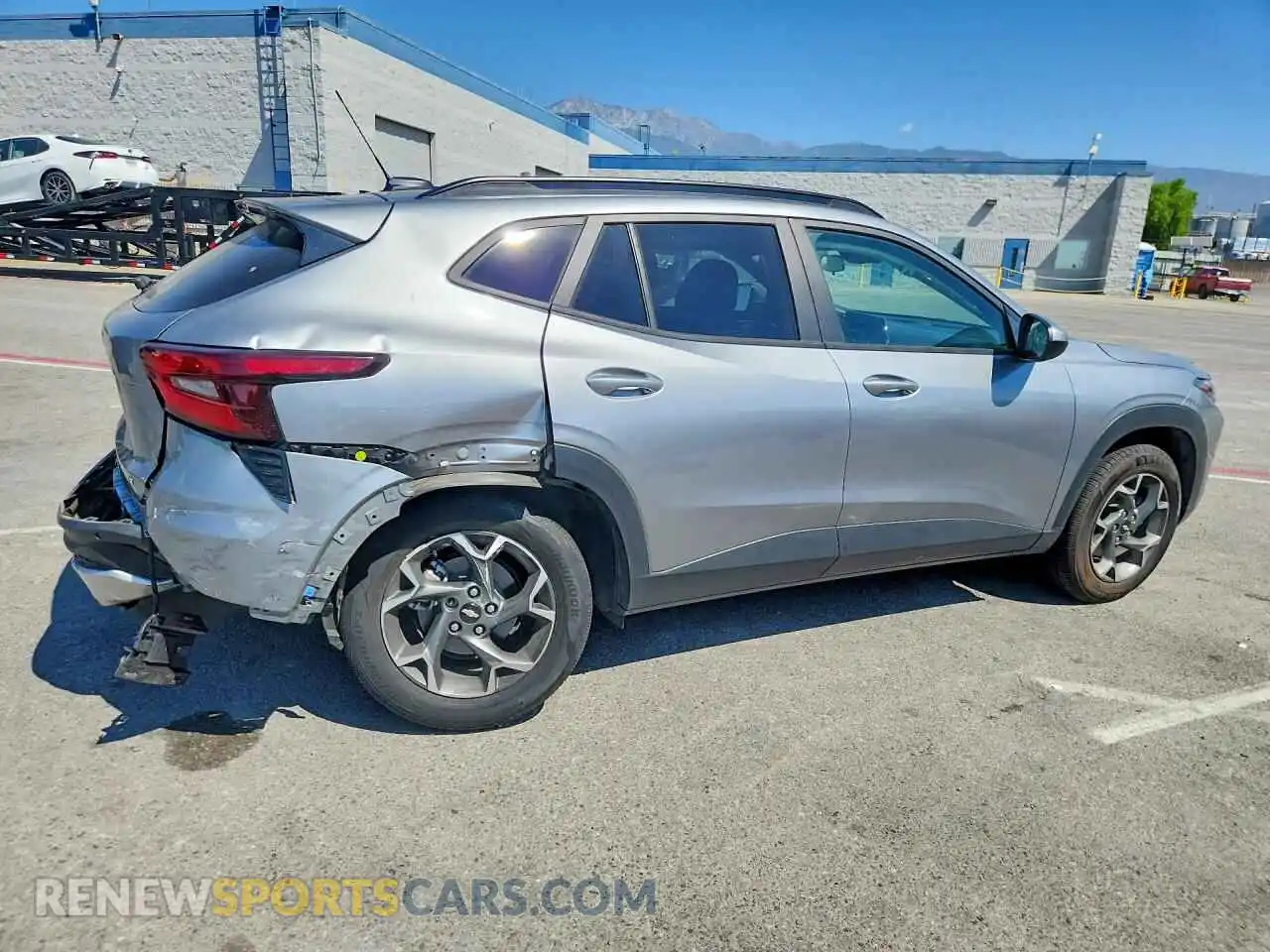 3 Photograph of a damaged car KL77LHEP4SC092125 CHEVROLET TRAX 2025