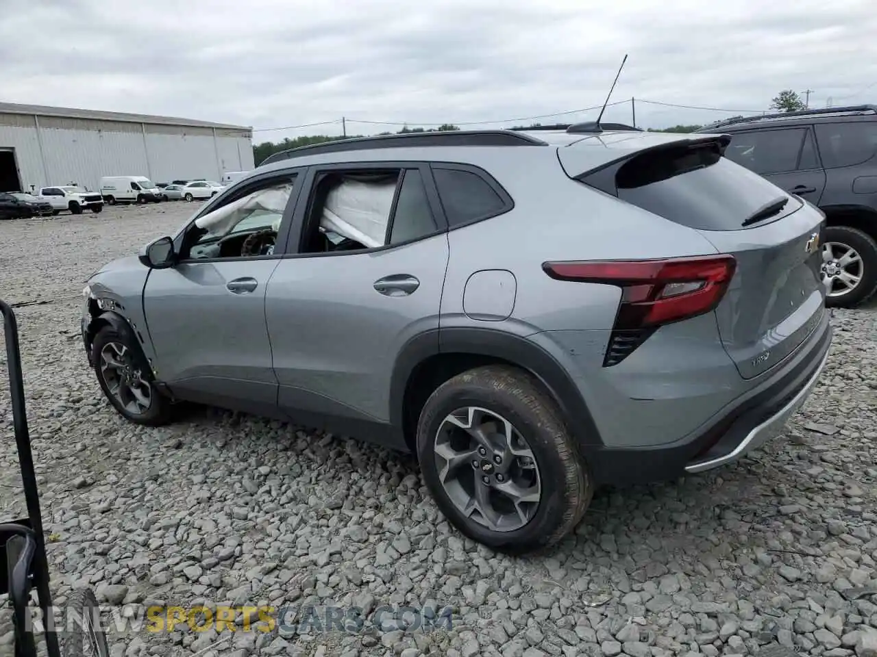 2 Photograph of a damaged car KL77LHEP4SC096546 CHEVROLET TRAX 2025