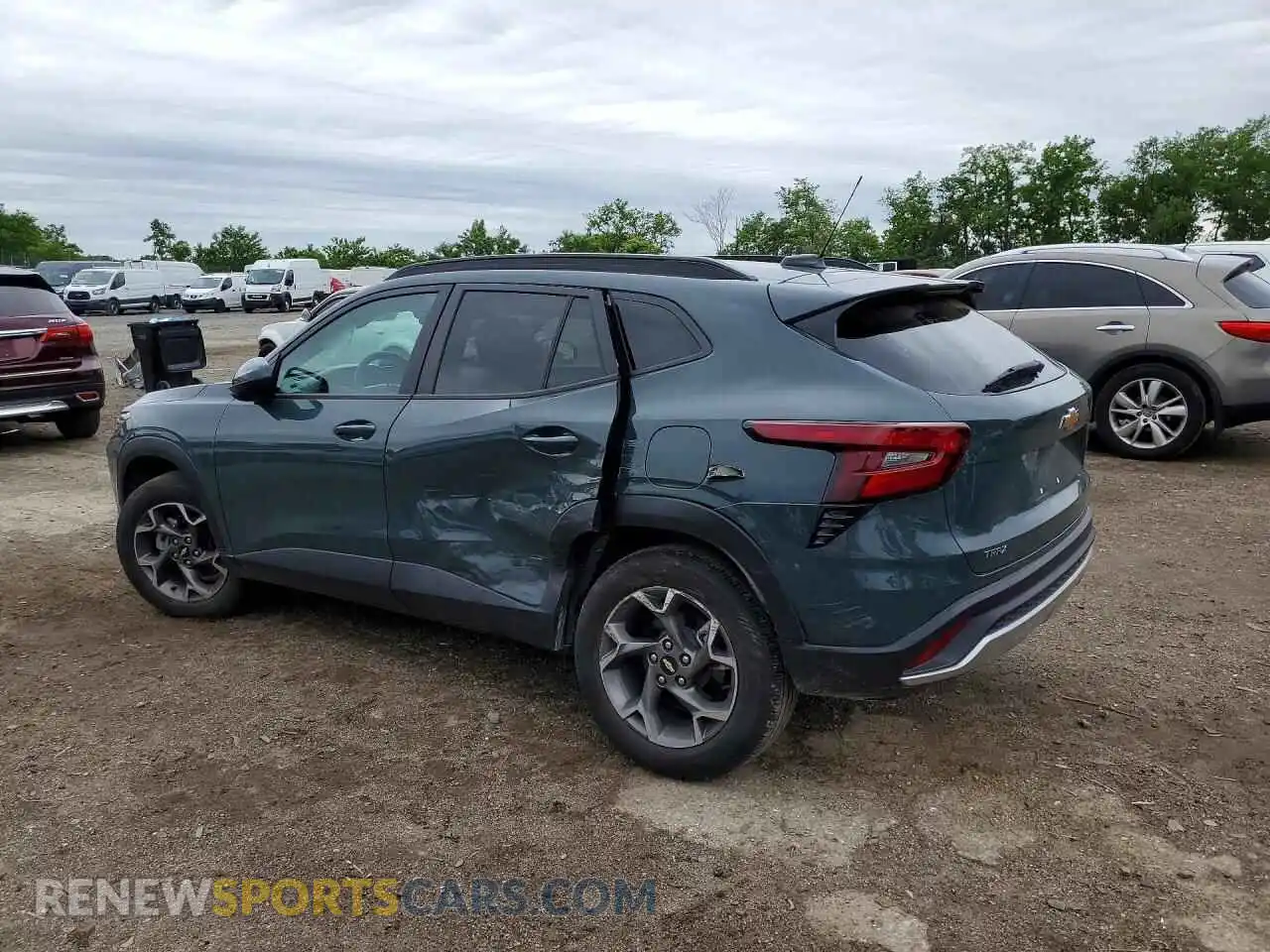 2 Photograph of a damaged car KL77LHEP4SC136768 CHEVROLET TRAX 2025