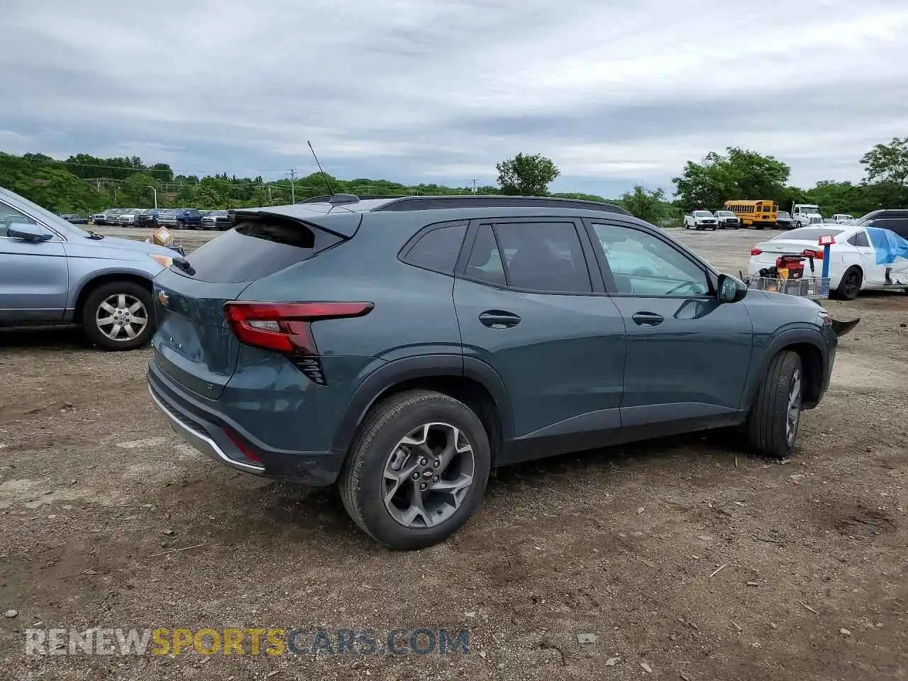 3 Photograph of a damaged car KL77LHEP4SC136768 CHEVROLET TRAX 2025