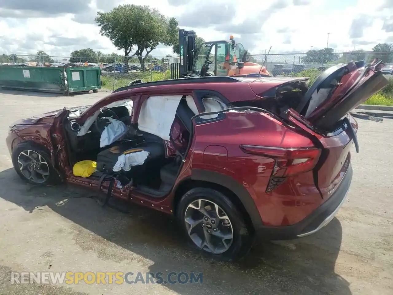 2 Photograph of a damaged car KL77LHEP4SC237700 CHEVROLET TRAX 2025