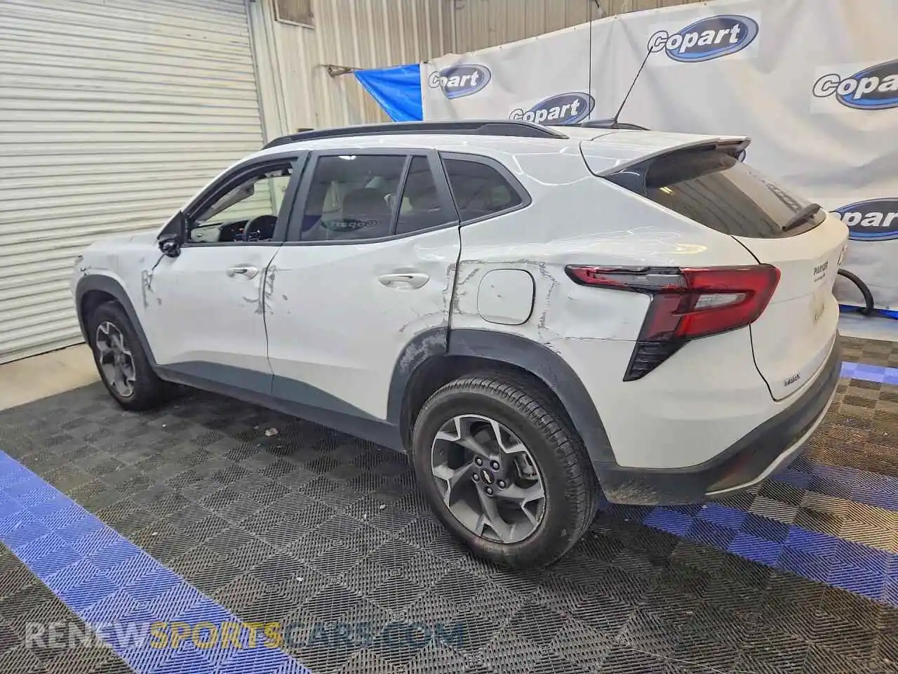 2 Photograph of a damaged car KL77LHEP4SC308622 CHEVROLET TRAX 2025