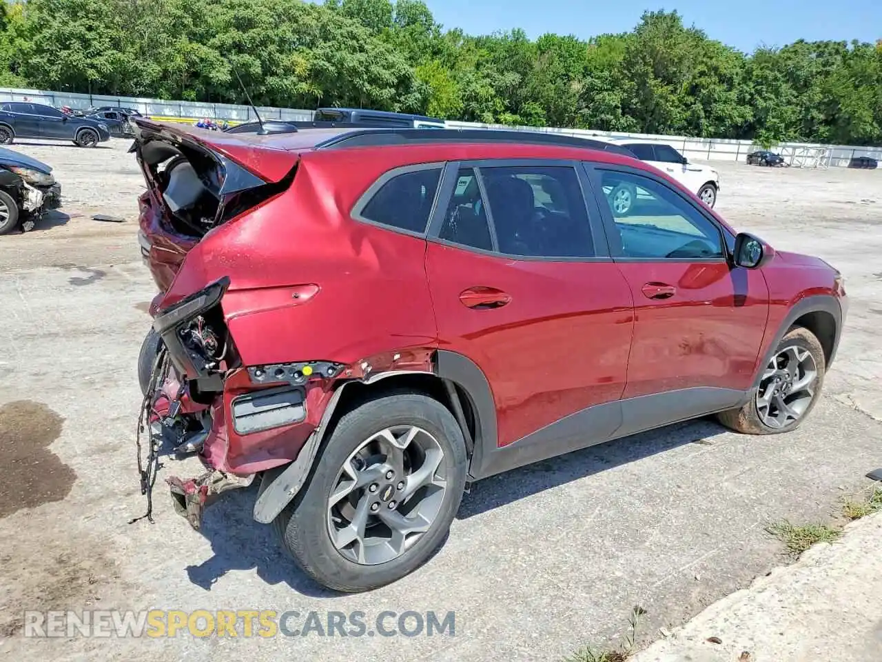 3 Photograph of a damaged car KL77LHEP5SC088911 CHEVROLET TRAX 2025